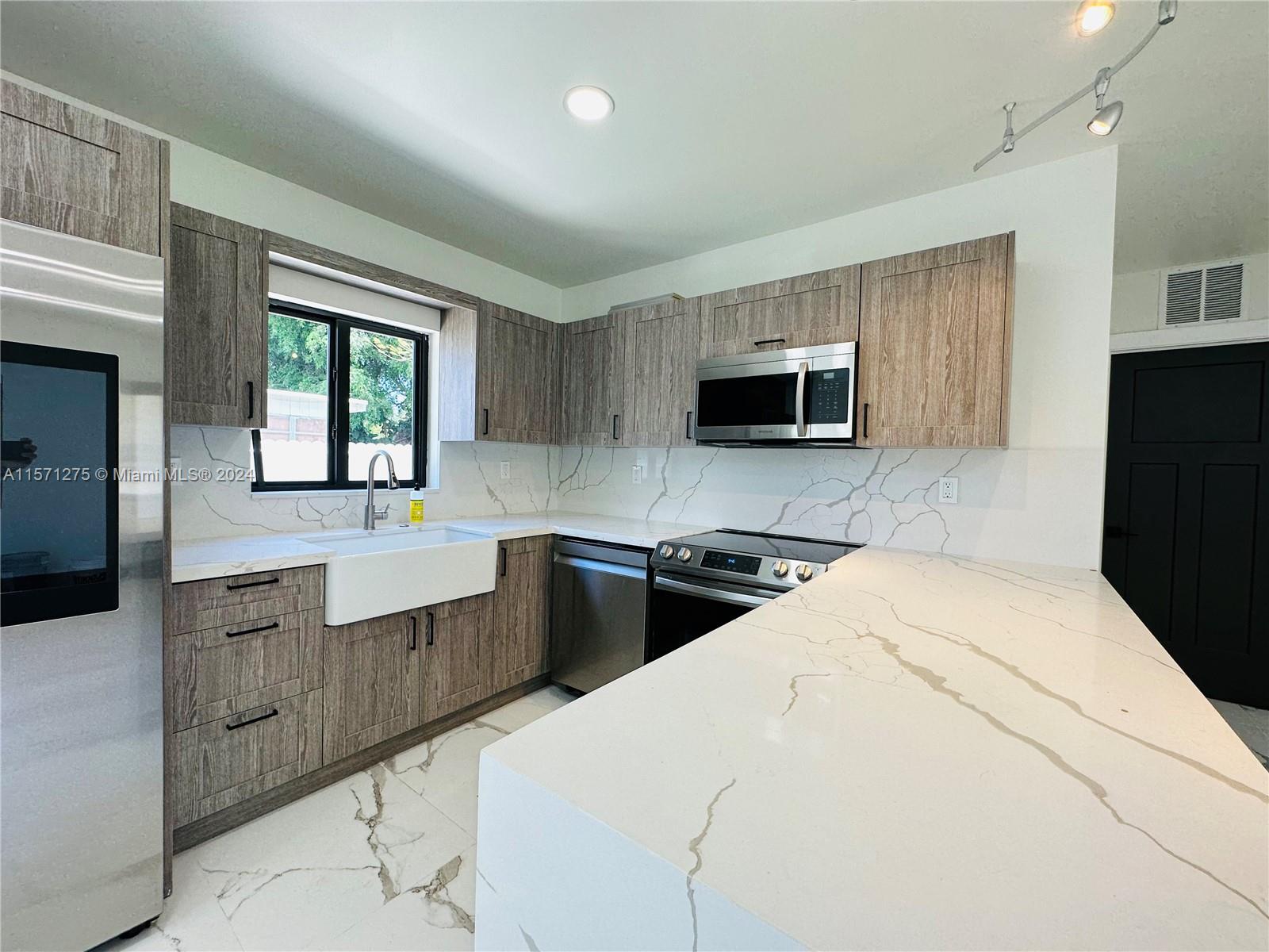 13945 NE 10th Ave, North Miami, Florida 33161, 4 Bedrooms Bedrooms, ,3 BathroomsBathrooms,Residentiallease,For Rent,13945 NE 10th Ave,A11571275