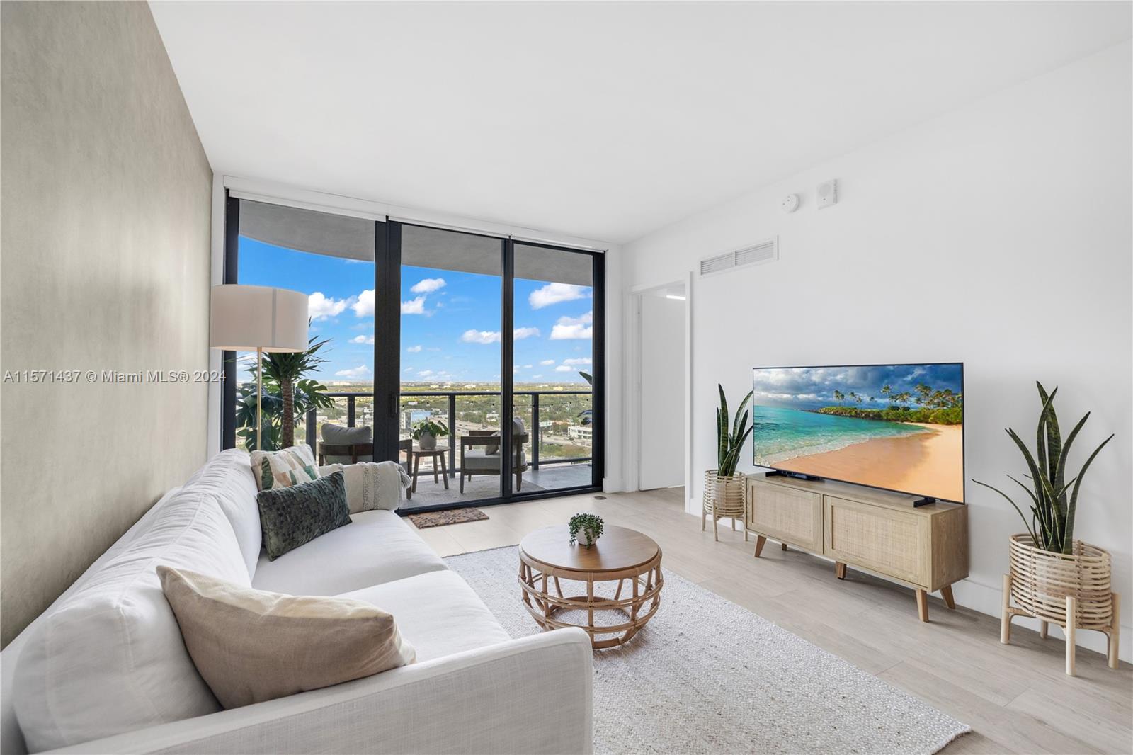 121 NE 34th St 2111, Miami, Florida 33137, 1 Bedroom Bedrooms, ,1 BathroomBathrooms,Residentiallease,For Rent,121 NE 34th St 2111,A11571437