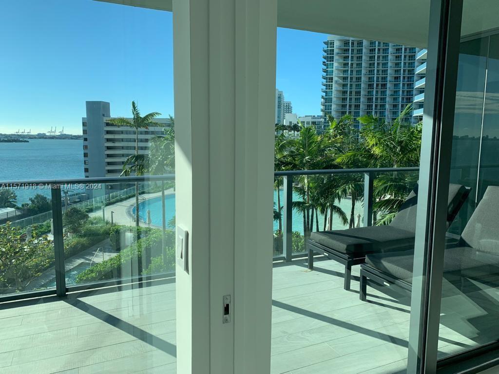 650 NE 32 St 705, Miami, Florida 33137, 2 Bedrooms Bedrooms, ,3 BathroomsBathrooms,Residentiallease,For Rent,650 NE 32 St 705,A11571918