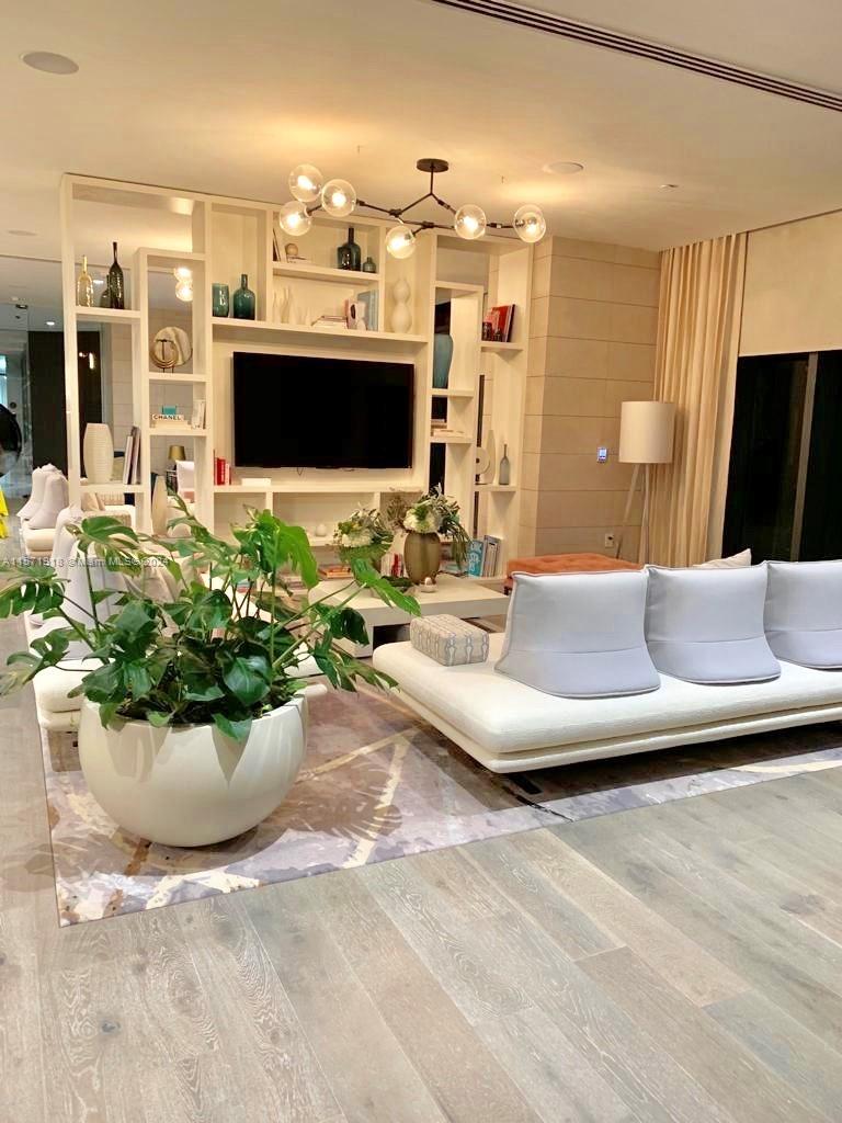650 NE 32 St 705, Miami, Florida 33137, 2 Bedrooms Bedrooms, ,3 BathroomsBathrooms,Residentiallease,For Rent,650 NE 32 St 705,A11571918