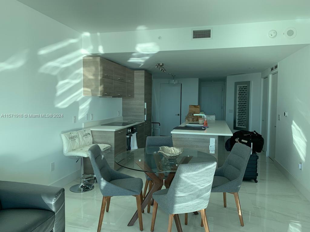 650 NE 32 St 705, Miami, Florida 33137, 2 Bedrooms Bedrooms, ,3 BathroomsBathrooms,Residentiallease,For Rent,650 NE 32 St 705,A11571918