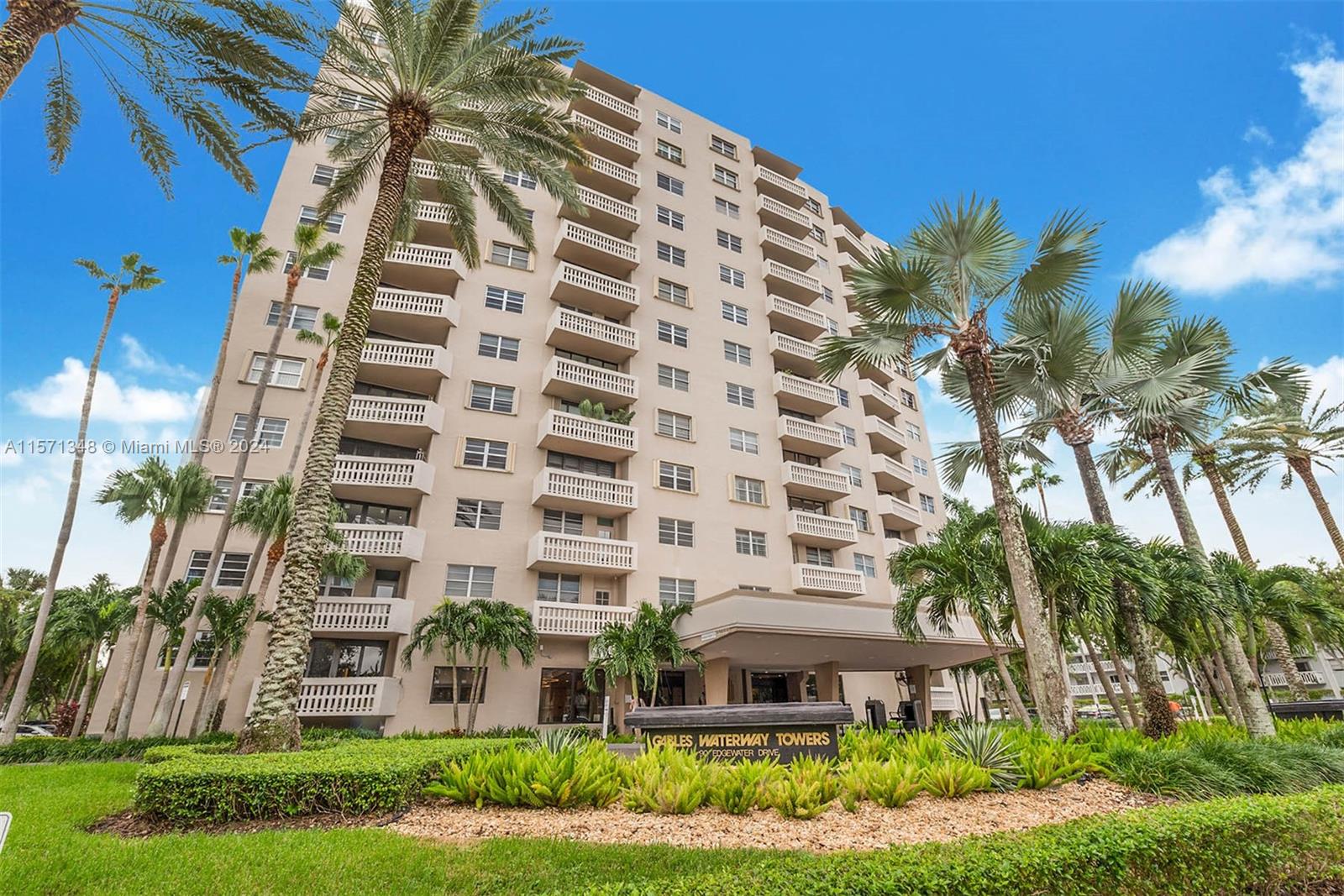 90  Edgewater Drive #PH5 & DOCK 14 For Sale A11571348, FL