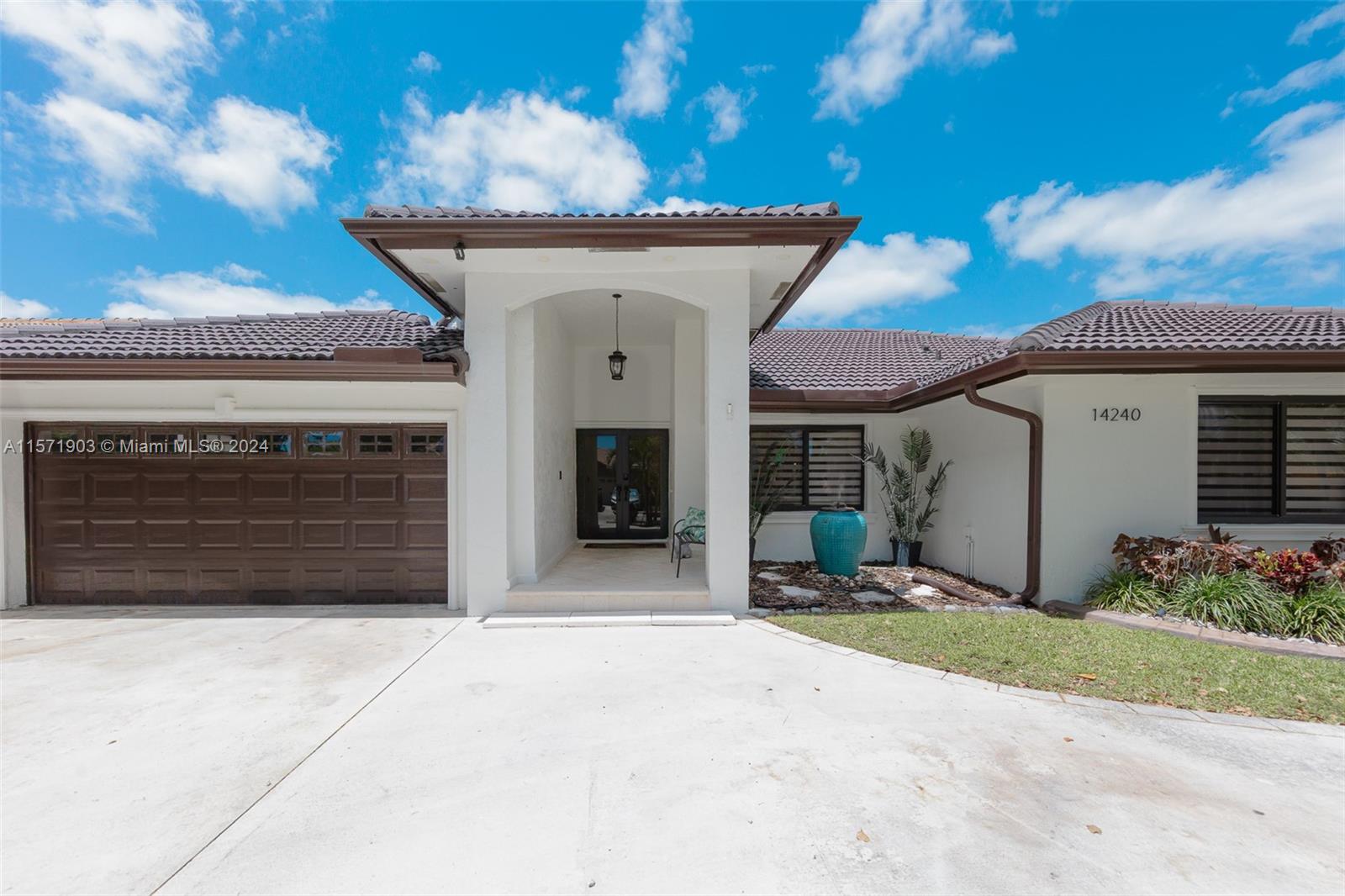 14240 SW 153rd Pl, Miami, Florida 33196, 4 Bedrooms Bedrooms, ,2 BathroomsBathrooms,Residential,For Sale,14240 SW 153rd Pl,A11571903