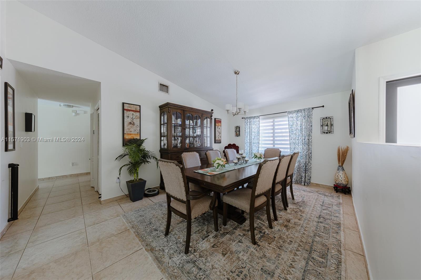 14240 SW 153rd Pl, Miami, Florida 33196, 4 Bedrooms Bedrooms, ,2 BathroomsBathrooms,Residential,For Sale,14240 SW 153rd Pl,A11571903