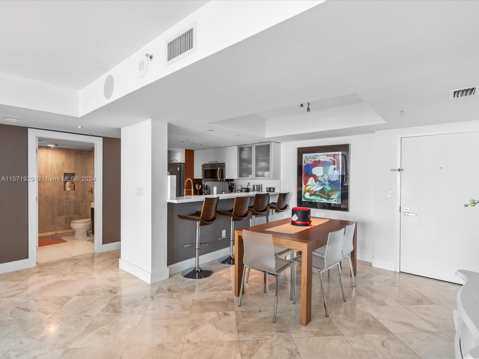 650 West Ave 2110, Miami Beach, Florida 33139, 2 Bedrooms Bedrooms, ,2 BathroomsBathrooms,Residential,For Sale,650 West Ave 2110,A11571929