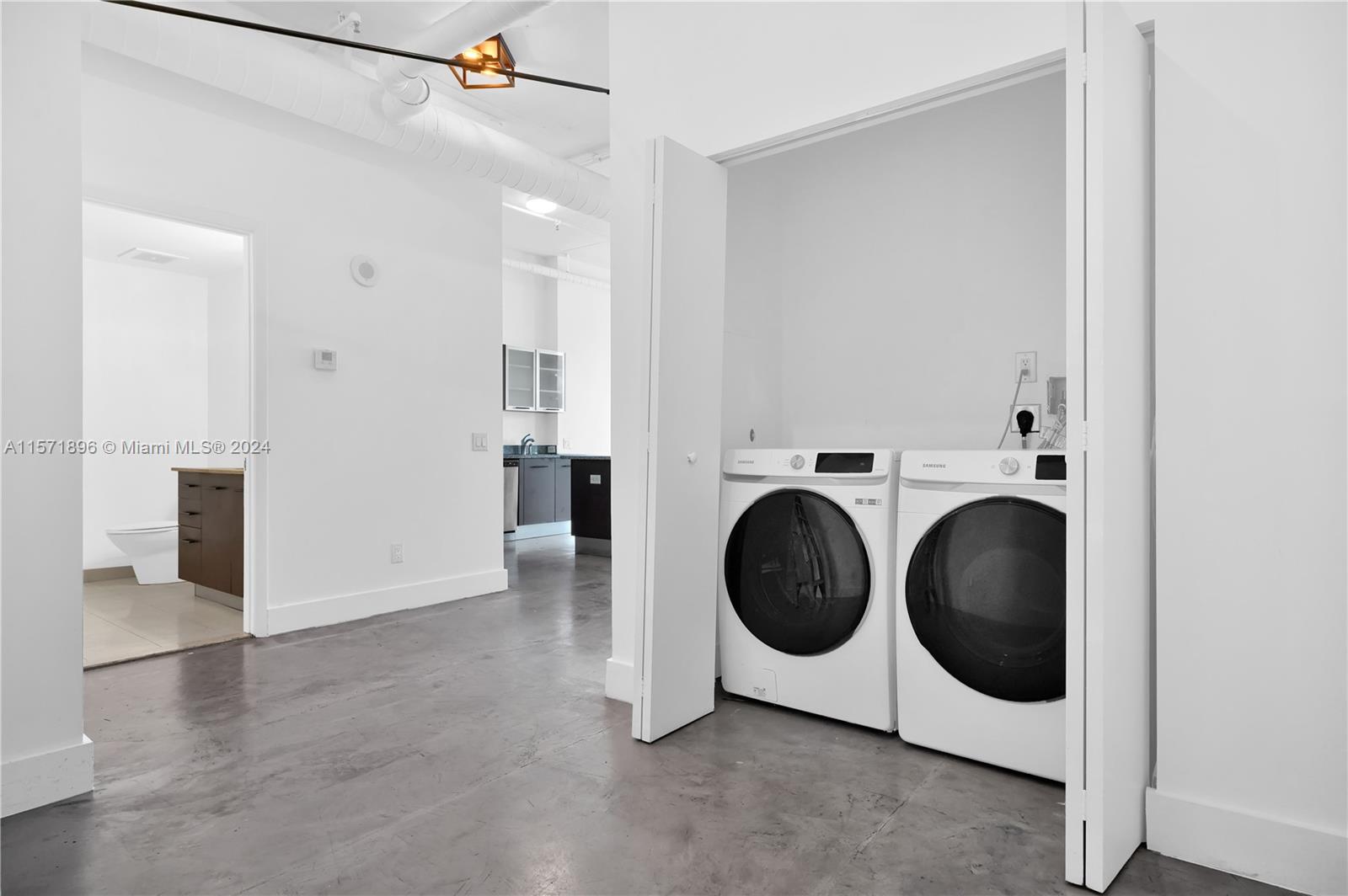 3029 NE 188th St 907, Aventura, Florida 33180, 1 Bedroom Bedrooms, ,2 BathroomsBathrooms,Residentiallease,For Rent,3029 NE 188th St 907,A11571896