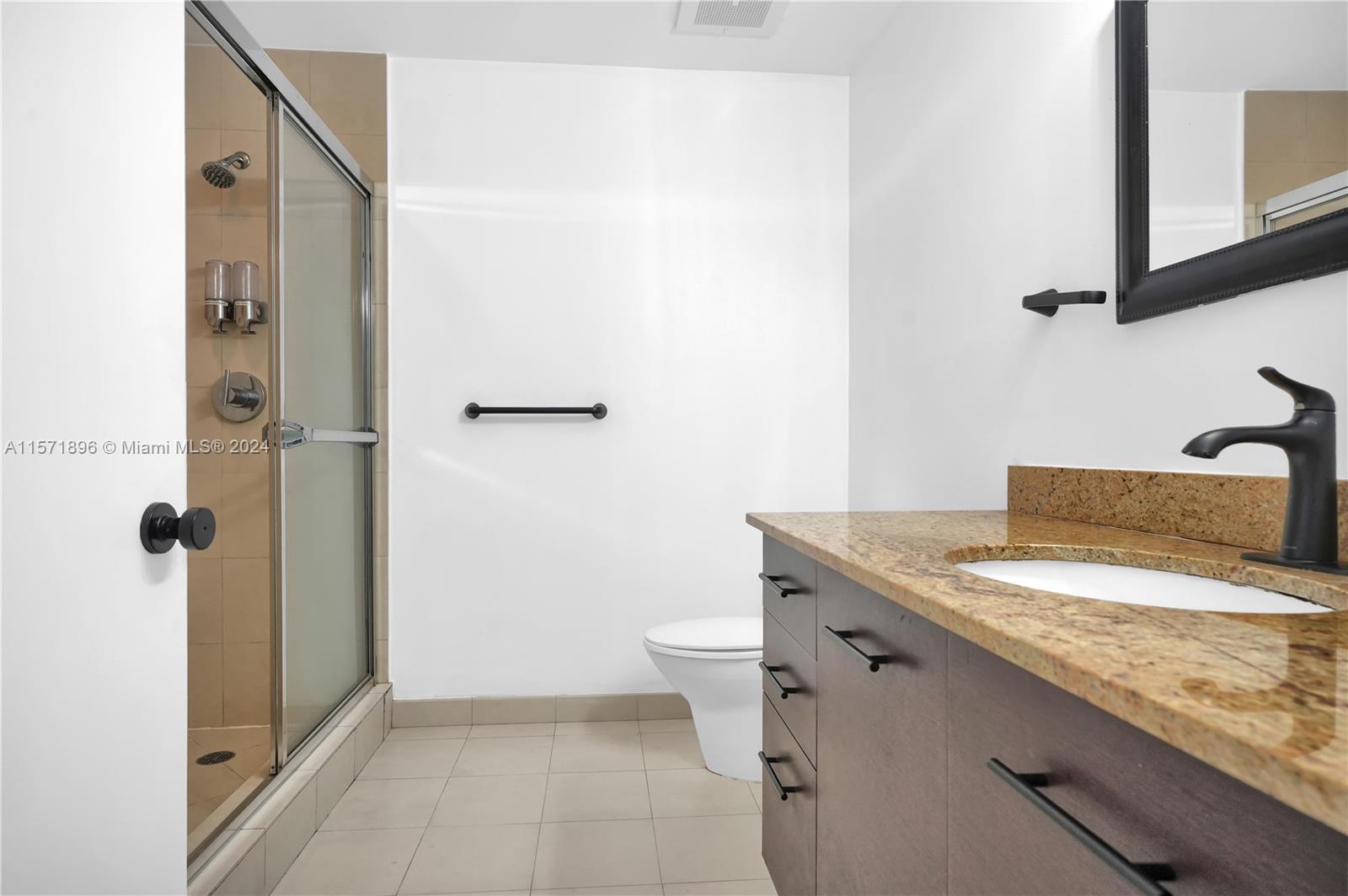 3029 NE 188th St 907, Aventura, Florida 33180, 1 Bedroom Bedrooms, ,2 BathroomsBathrooms,Residentiallease,For Rent,3029 NE 188th St 907,A11571896