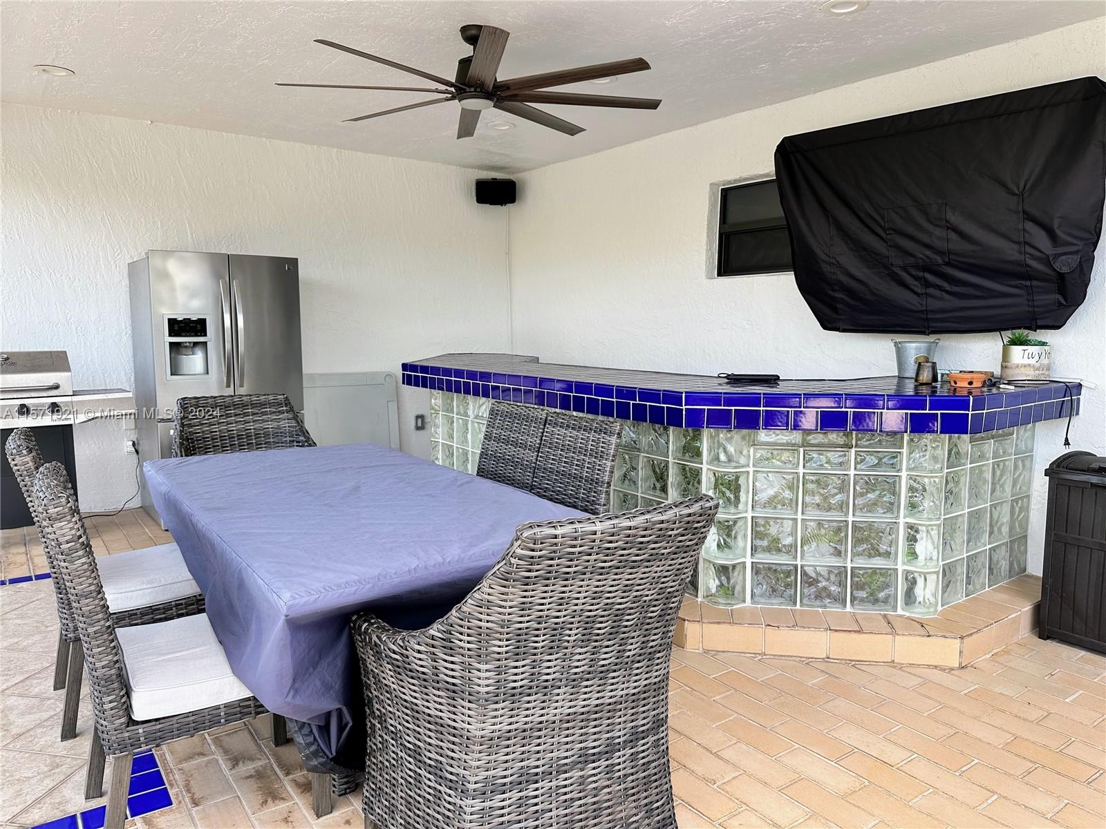 Miami, Florida 33185, 4 Bedrooms Bedrooms, ,2 BathroomsBathrooms,Residentiallease,For Rent,A11571921