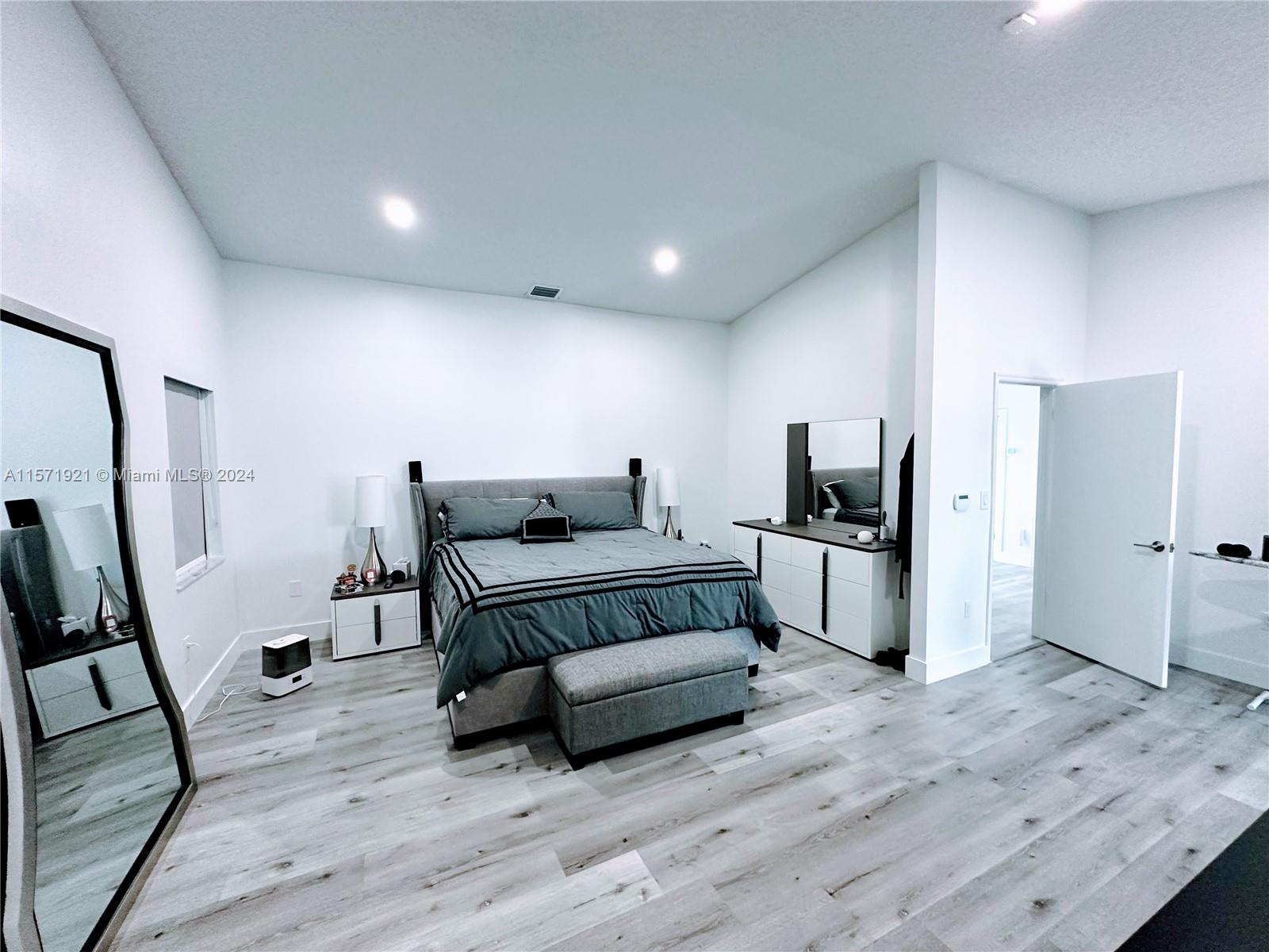 Miami, Florida 33185, 4 Bedrooms Bedrooms, ,2 BathroomsBathrooms,Residentiallease,For Rent,A11571921