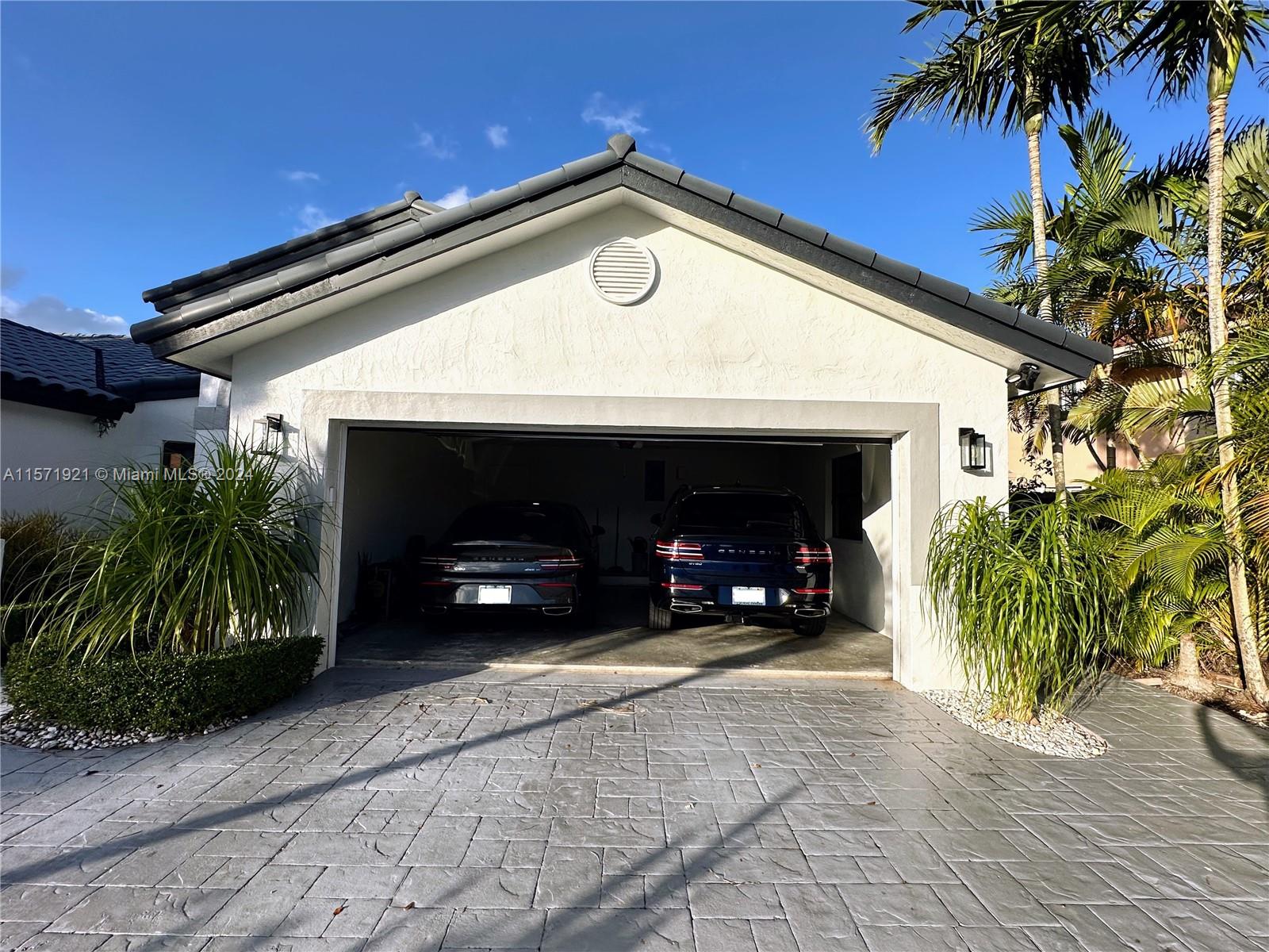 Miami, Florida 33185, 4 Bedrooms Bedrooms, ,2 BathroomsBathrooms,Residentiallease,For Rent,A11571921