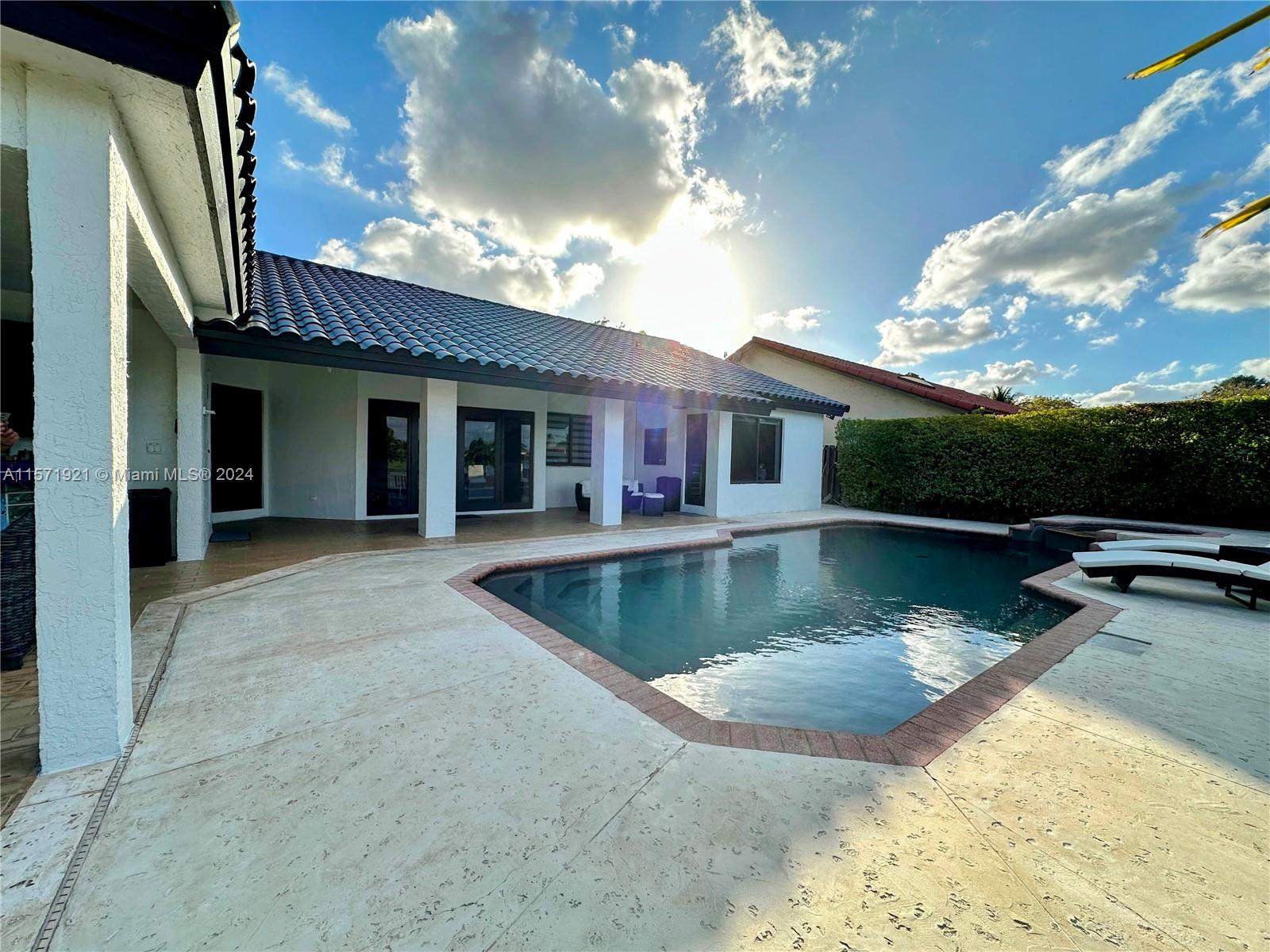 Miami, Florida 33185, 4 Bedrooms Bedrooms, ,2 BathroomsBathrooms,Residentiallease,For Rent,A11571921