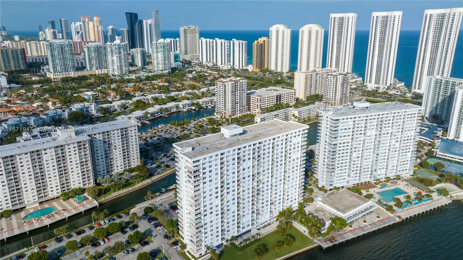 300 Bayview Dr 107, Sunny Isles Beach, Florida 33160, 1 Bedroom Bedrooms, ,1 BathroomBathrooms,Residentiallease,For Rent,300 Bayview Dr 107,A11571947