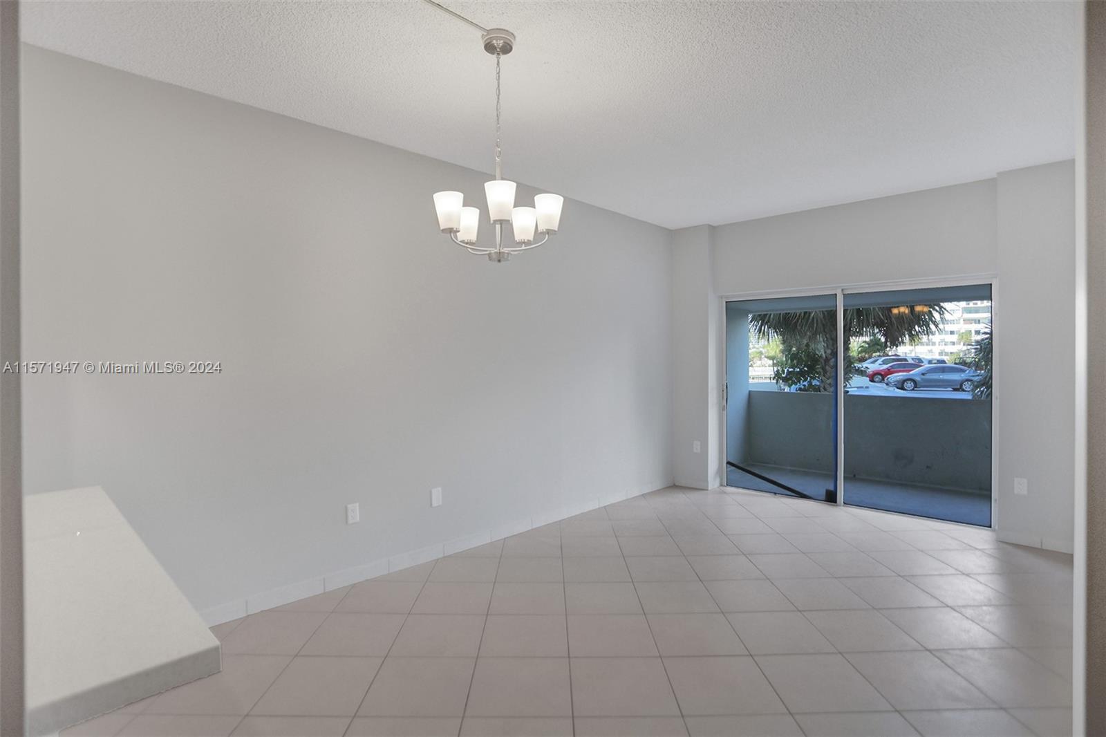 300 Bayview Dr 107, Sunny Isles Beach, Florida 33160, 1 Bedroom Bedrooms, ,1 BathroomBathrooms,Residentiallease,For Rent,300 Bayview Dr 107,A11571947