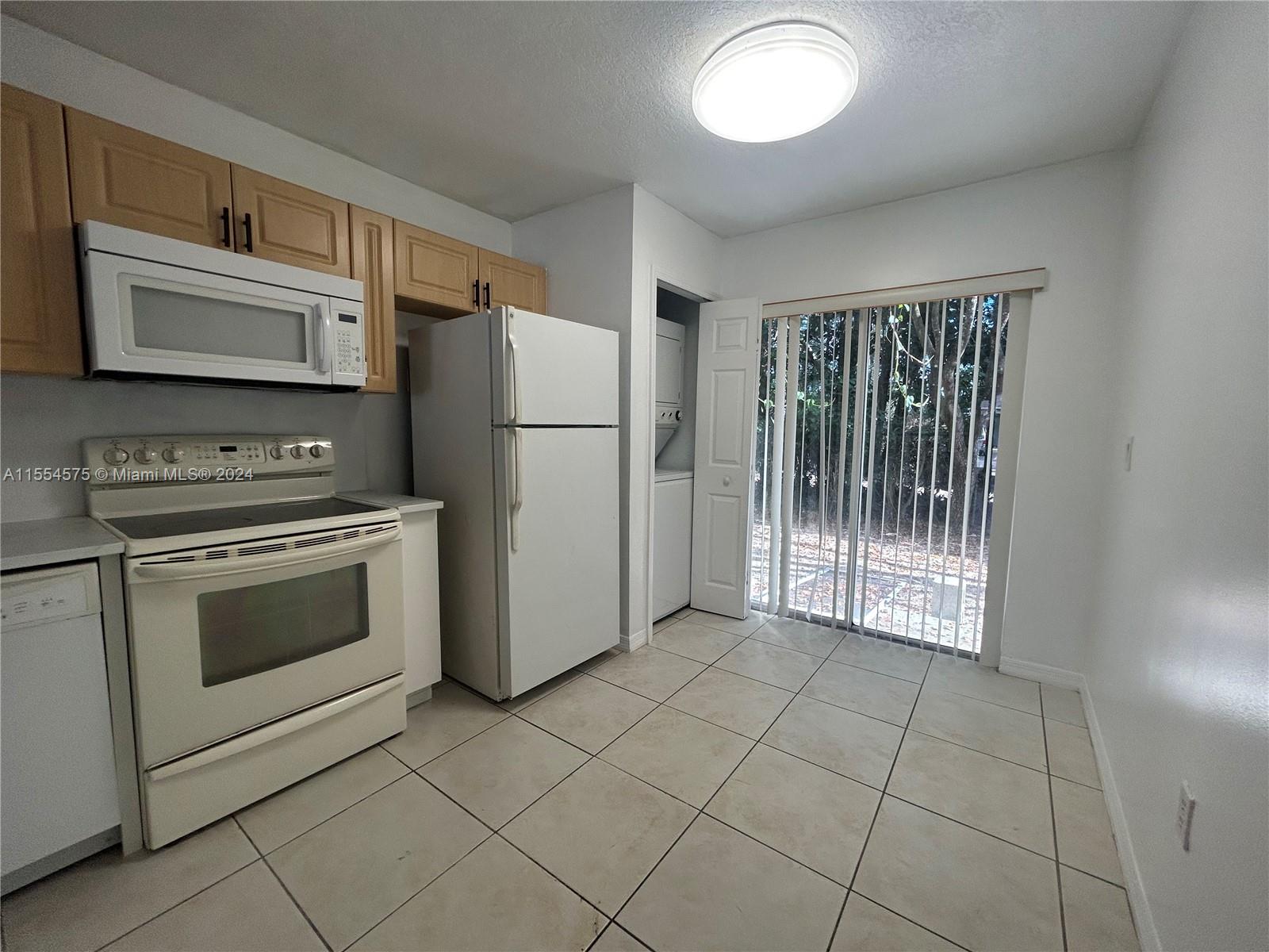 1260 SE 31st Ct 103-34, Homestead, Florida 33035, 2 Bedrooms Bedrooms, ,2 BathroomsBathrooms,Residentiallease,For Rent,1260 SE 31st Ct 103-34,A11554575