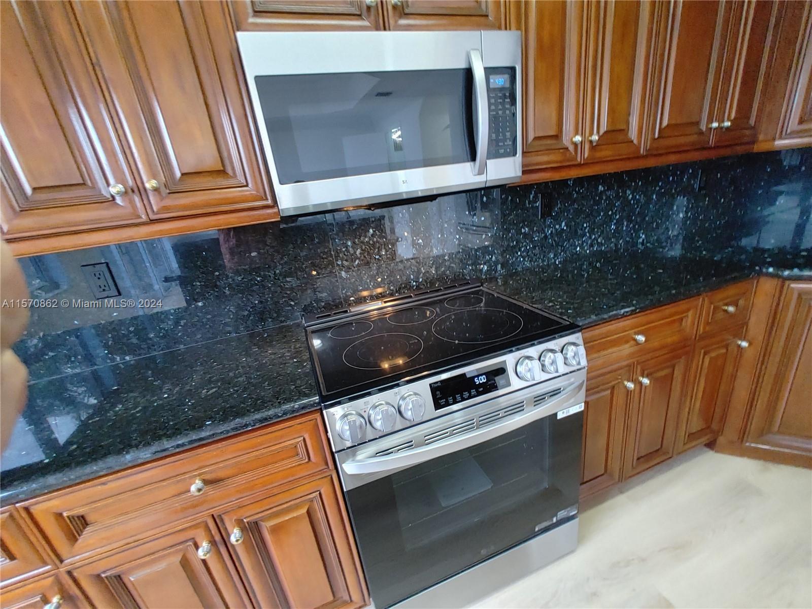 15353 SW 31 TE 15353, Miami, Florida 33185, 3 Bedrooms Bedrooms, ,2 BathroomsBathrooms,Residentiallease,For Rent,15353 SW 31 TE 15353,A11570862