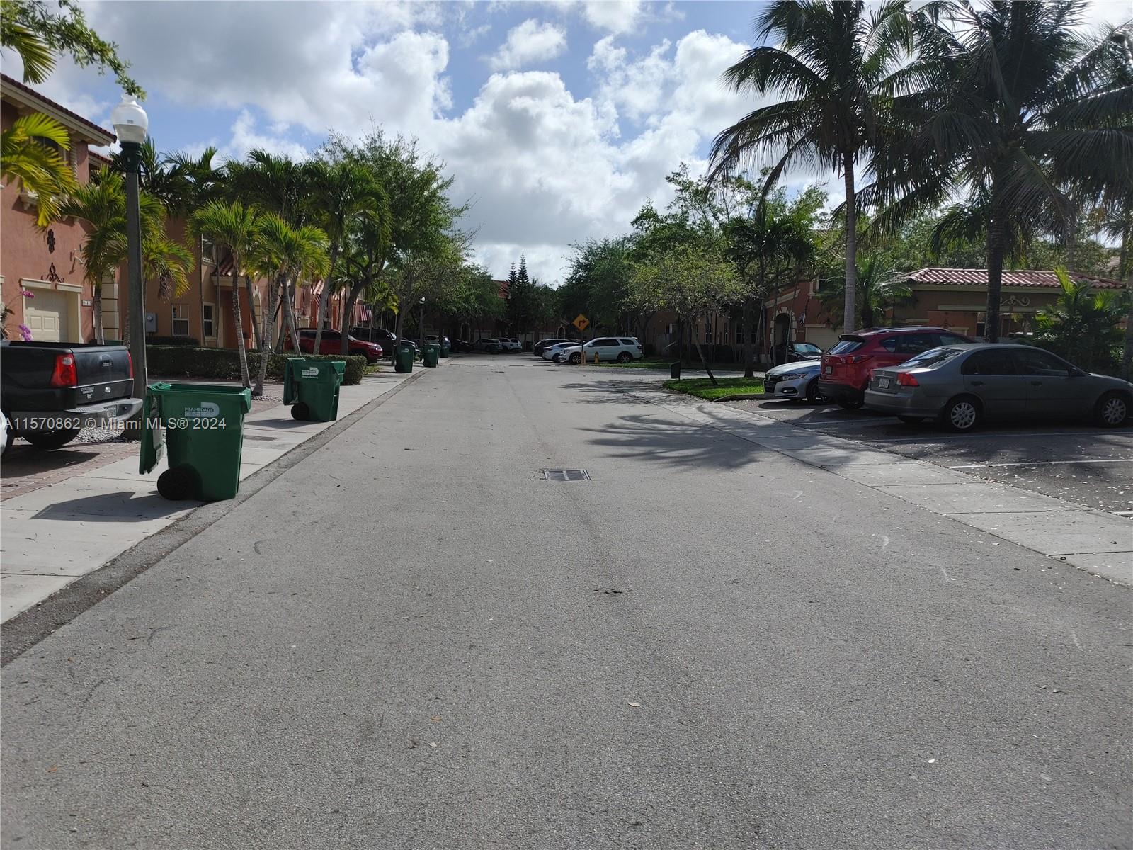 15353 SW 31 TE 15353, Miami, Florida 33185, 3 Bedrooms Bedrooms, ,2 BathroomsBathrooms,Residentiallease,For Rent,15353 SW 31 TE 15353,A11570862
