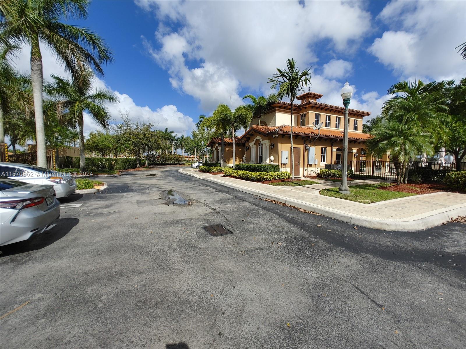 15353 SW 31 TE 15353, Miami, Florida 33185, 3 Bedrooms Bedrooms, ,2 BathroomsBathrooms,Residentiallease,For Rent,15353 SW 31 TE 15353,A11570862