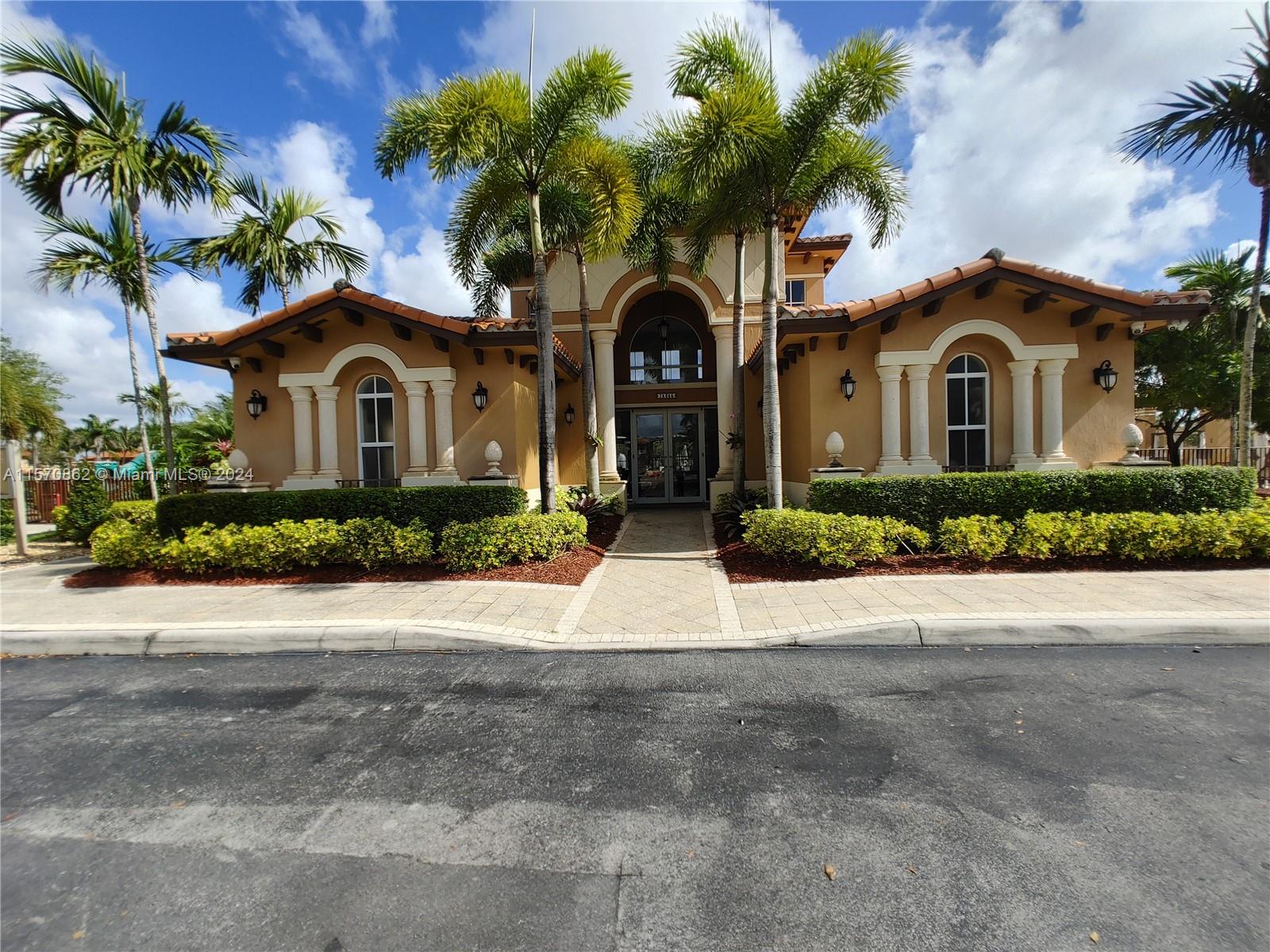 15353 SW 31 TE 15353, Miami, Florida 33185, 3 Bedrooms Bedrooms, ,2 BathroomsBathrooms,Residentiallease,For Rent,15353 SW 31 TE 15353,A11570862