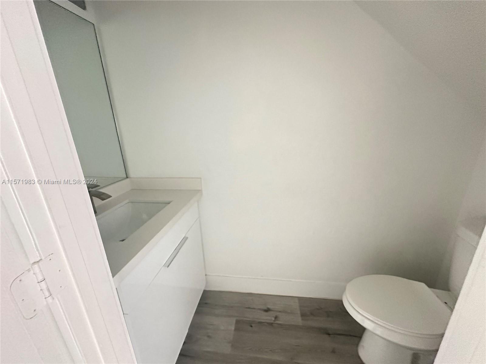 2054 NE 167th St 3-122, North Miami Beach, Florida 33162, 3 Bedrooms Bedrooms, ,2 BathroomsBathrooms,Residentiallease,For Rent,2054 NE 167th St 3-122,A11571983