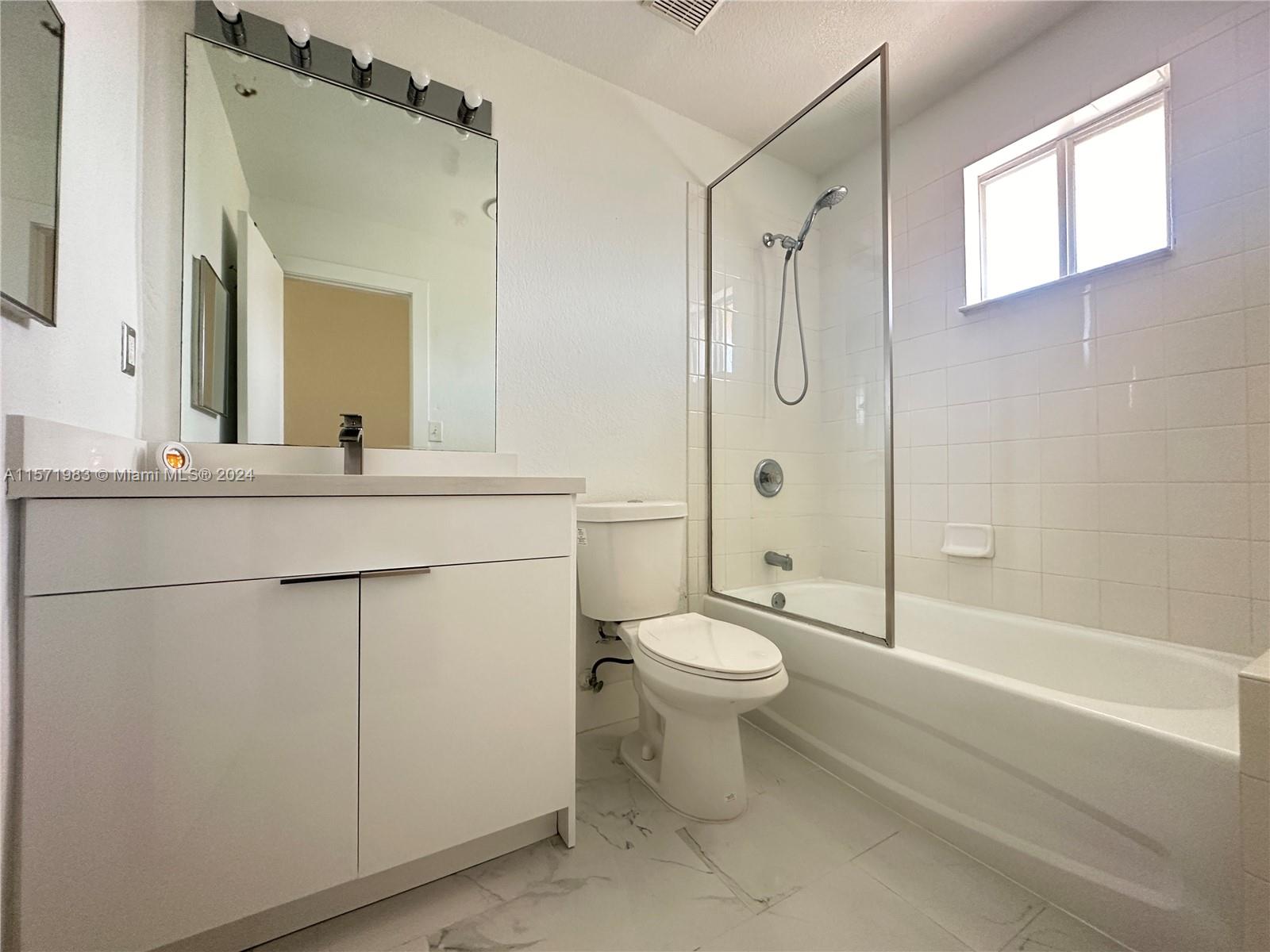 2054 NE 167th St 3-122, North Miami Beach, Florida 33162, 3 Bedrooms Bedrooms, ,2 BathroomsBathrooms,Residentiallease,For Rent,2054 NE 167th St 3-122,A11571983