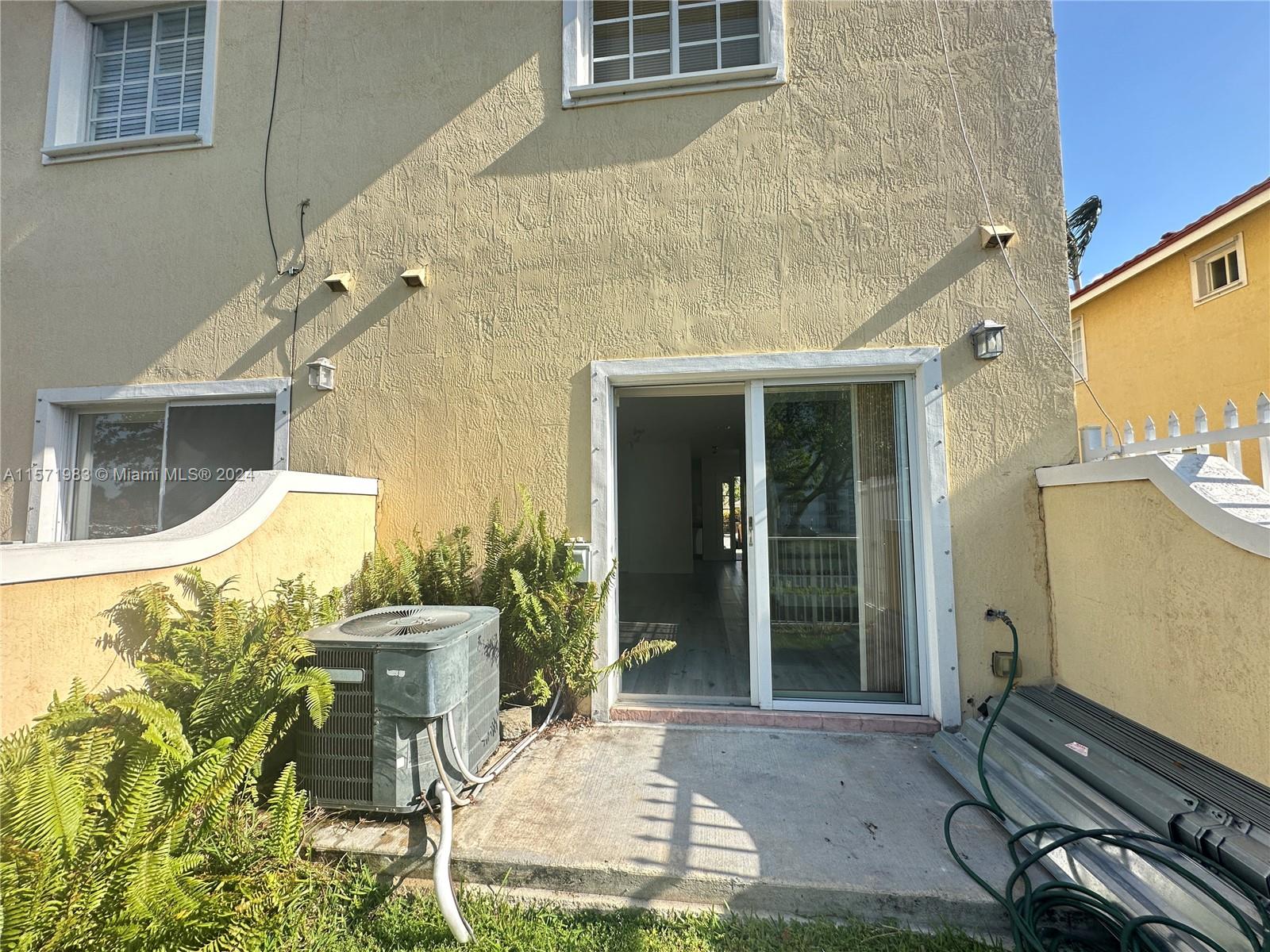2054 NE 167th St 3-122, North Miami Beach, Florida 33162, 3 Bedrooms Bedrooms, ,2 BathroomsBathrooms,Residentiallease,For Rent,2054 NE 167th St 3-122,A11571983