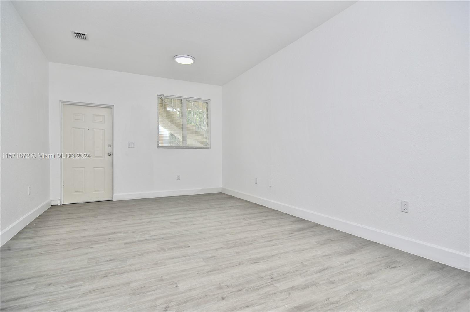 Homestead, Florida 33035, 2 Bedrooms Bedrooms, ,2 BathroomsBathrooms,Residentiallease,For Rent,11571872