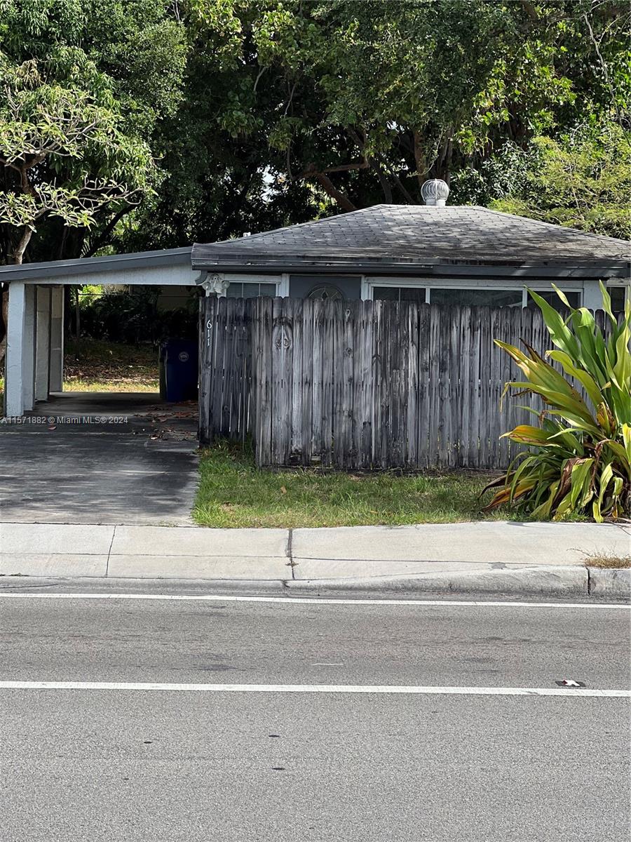 611 NE 26th St, Wilton Manors, Florida image 9