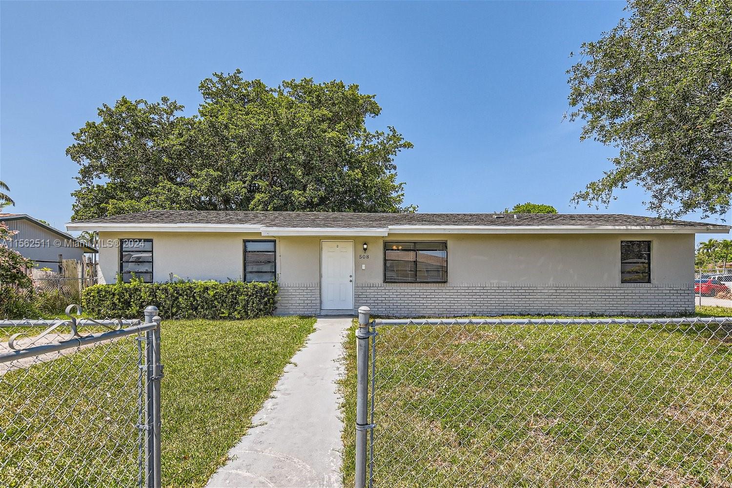 508 SW 17th Ter  For Sale A11562511, FL