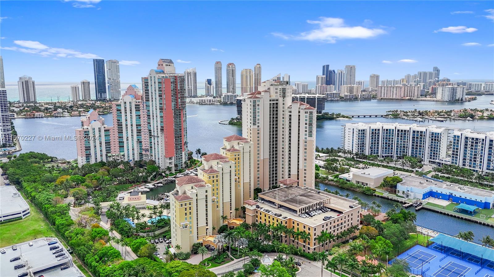 3340 NE 190th St 603, Aventura, Florida 33180, 2 Bedrooms Bedrooms, ,2 BathroomsBathrooms,Residential,For Sale,3340 NE 190th St 603,A11570227