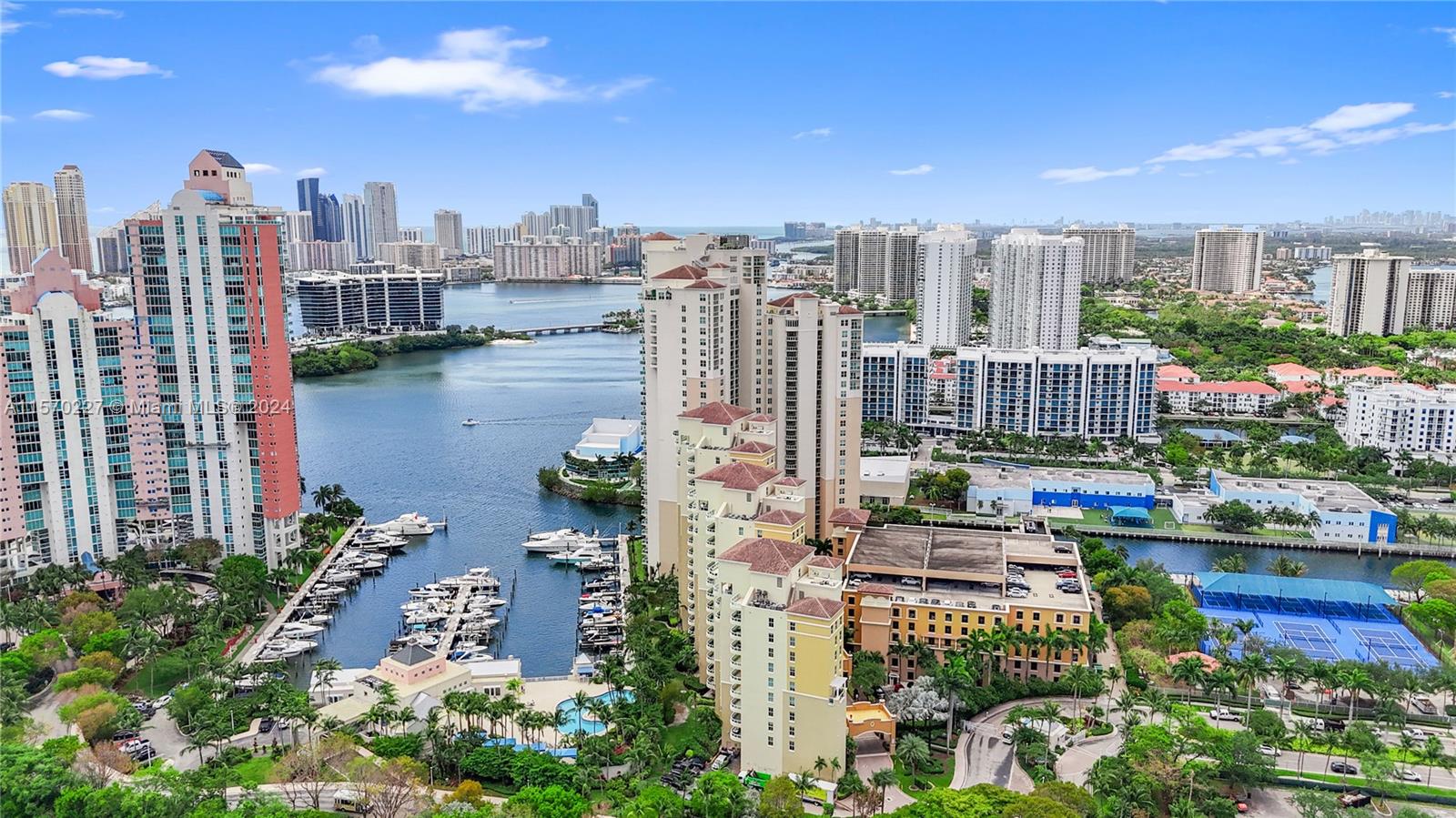 3340 NE 190th St 603, Aventura, Florida 33180, 2 Bedrooms Bedrooms, ,2 BathroomsBathrooms,Residential,For Sale,3340 NE 190th St 603,A11570227