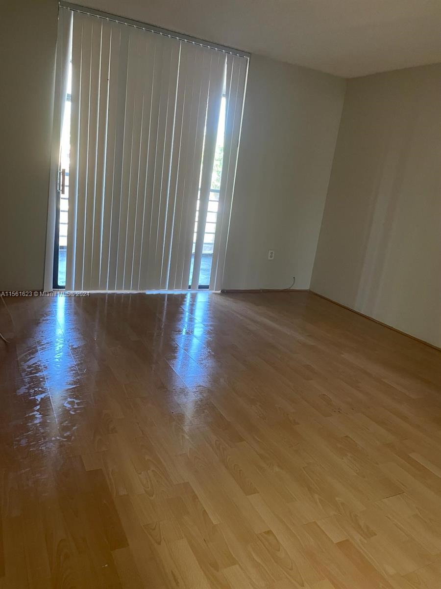 18000 NW 68th Ave 201A, Hialeah, Florida 33015, 2 Bedrooms Bedrooms, ,2 BathroomsBathrooms,Residentiallease,For Rent,18000 NW 68th Ave 201A,A11561623