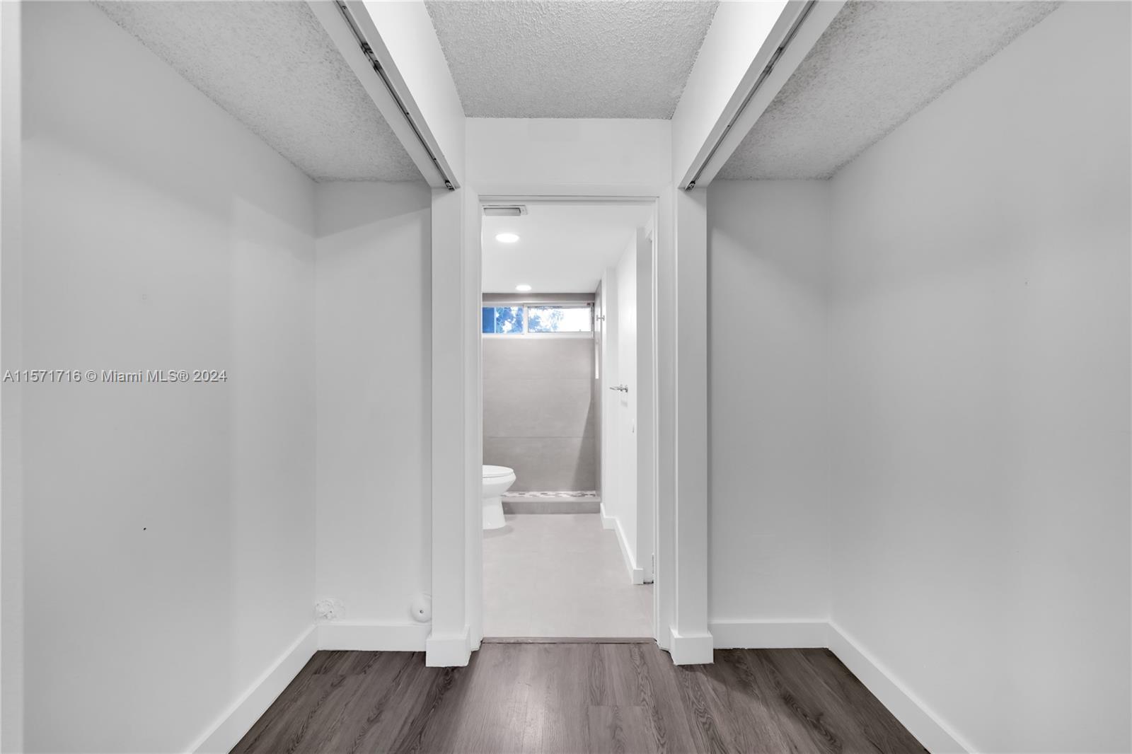 269 NW 7th St 121, Miami, Florida 33136, 2 Bedrooms Bedrooms, ,2 BathroomsBathrooms,Residentiallease,For Rent,269 NW 7th St 121,A11571716