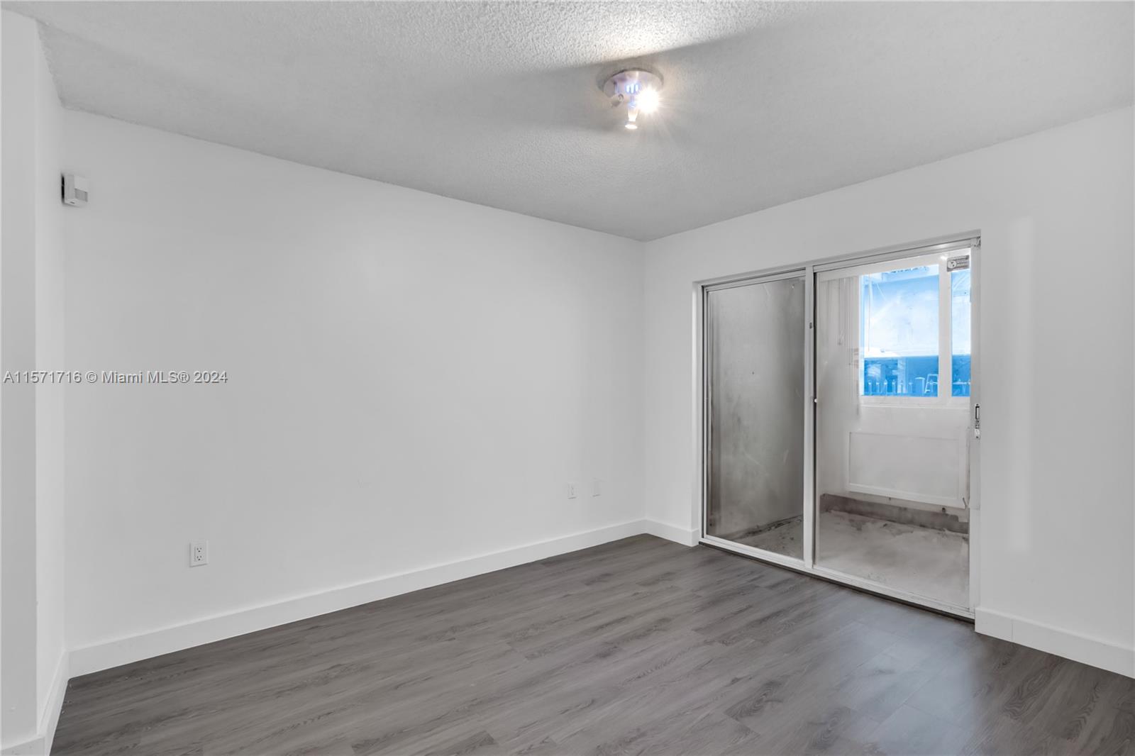 269 NW 7th St 121, Miami, Florida 33136, 2 Bedrooms Bedrooms, ,2 BathroomsBathrooms,Residentiallease,For Rent,269 NW 7th St 121,A11571716