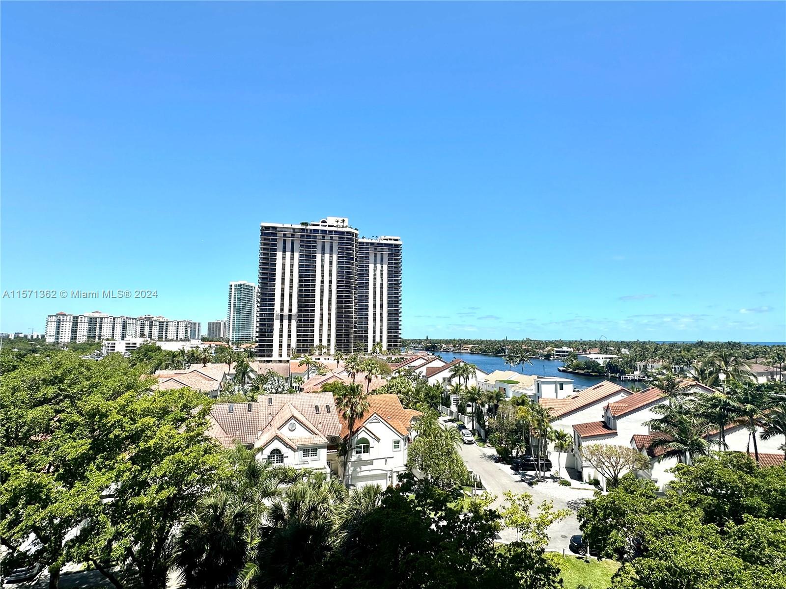 19355  Turnberry Way #5B For Sale A11571362, FL