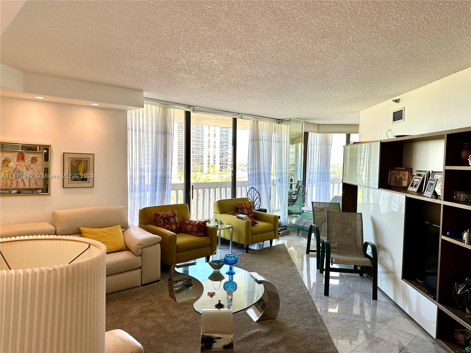 19355 Turnberry Way 5B, Aventura, Florida 33180, 2 Bedrooms Bedrooms, ,2 BathroomsBathrooms,Residential,For Sale,19355 Turnberry Way 5B,A11571362