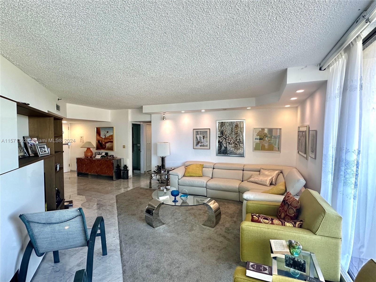 19355 Turnberry Way 5B, Aventura, Florida 33180, 2 Bedrooms Bedrooms, ,2 BathroomsBathrooms,Residential,For Sale,19355 Turnberry Way 5B,A11571362