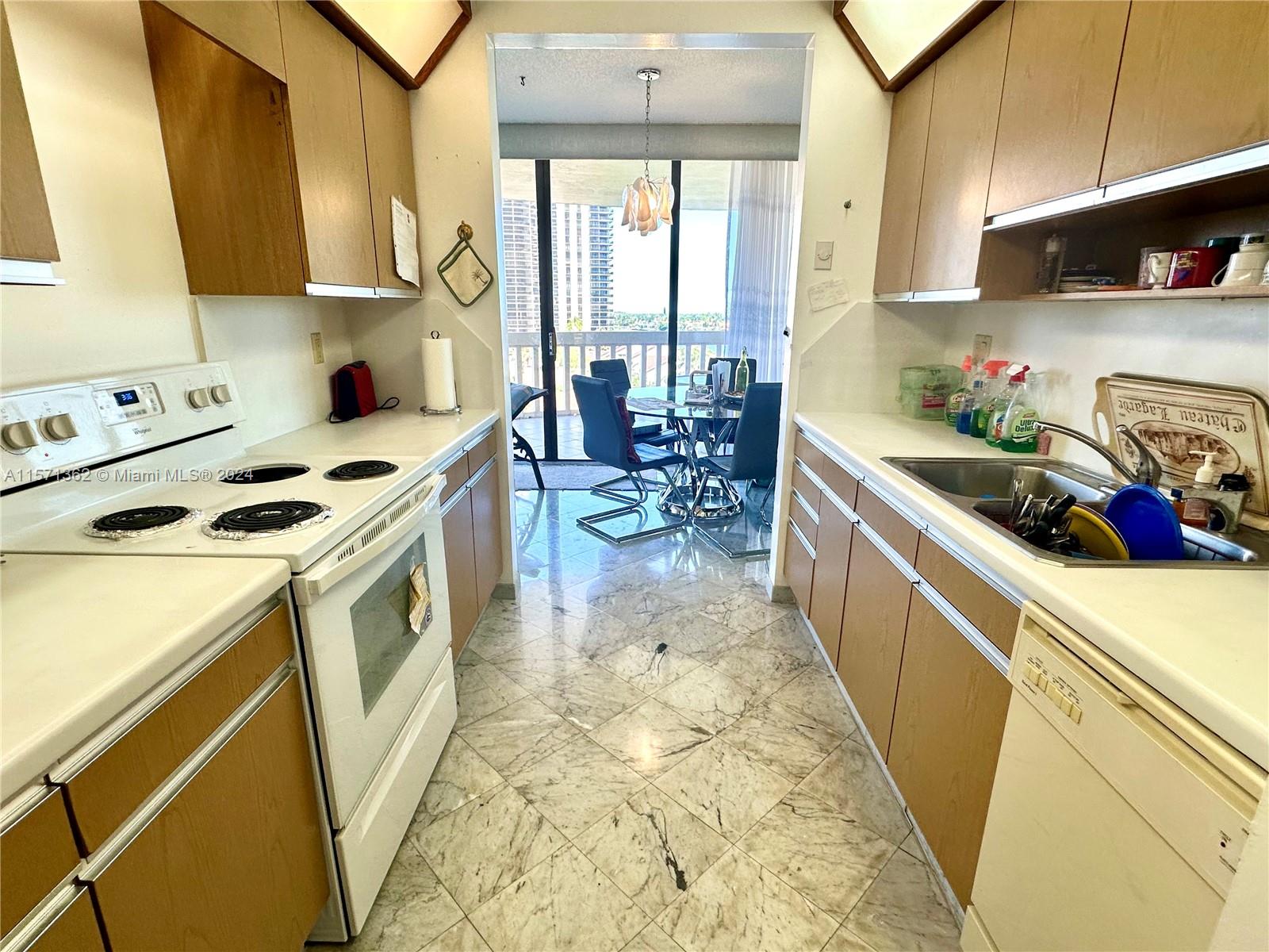 19355 Turnberry Way 5B, Aventura, Florida 33180, 2 Bedrooms Bedrooms, ,2 BathroomsBathrooms,Residential,For Sale,19355 Turnberry Way 5B,A11571362