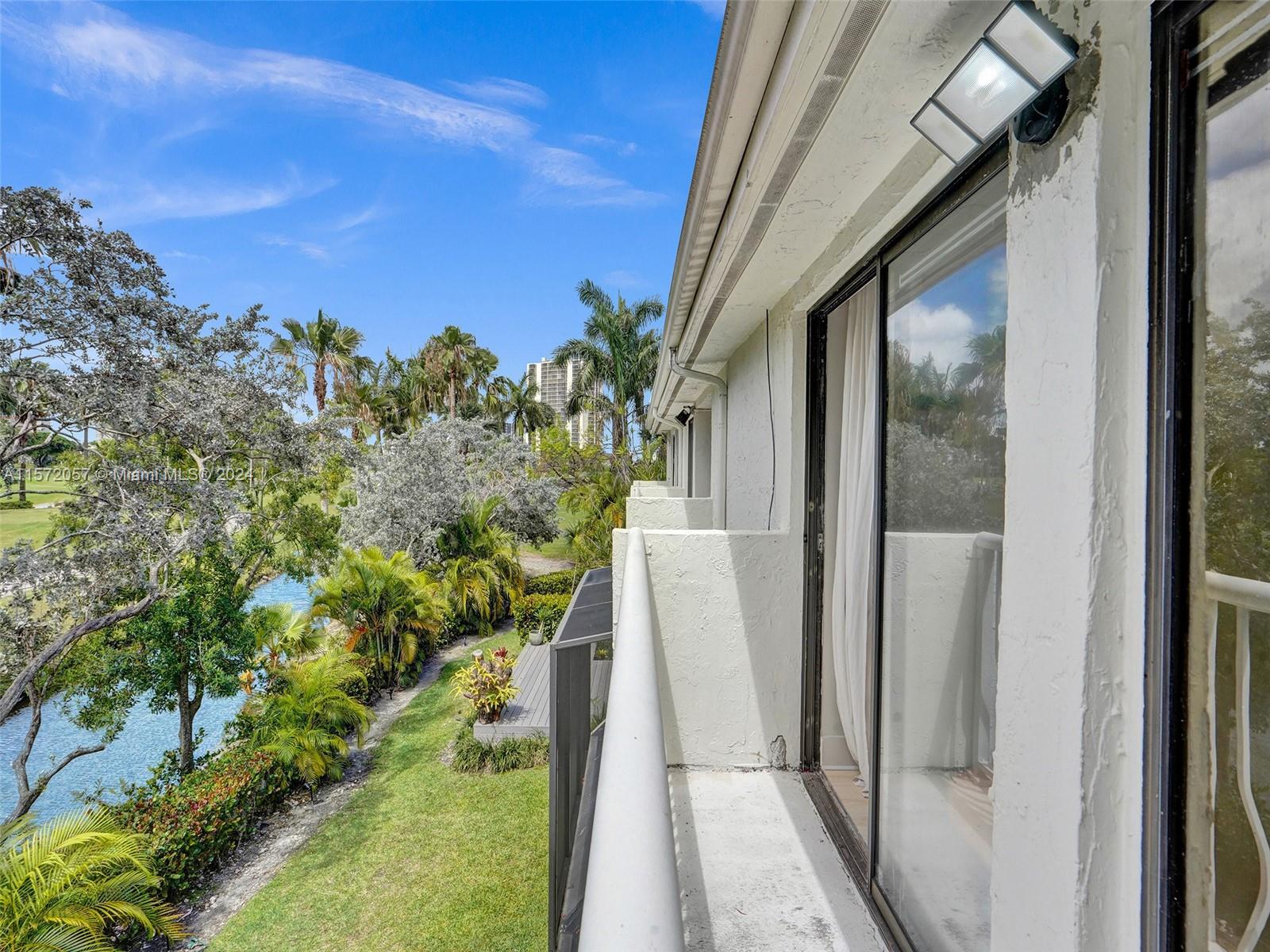 20212 NE 34th Ct 55-A, Aventura, Florida 33180, 3 Bedrooms Bedrooms, ,2 BathroomsBathrooms,Residential,For Sale,20212 NE 34th Ct 55-A,A11572057