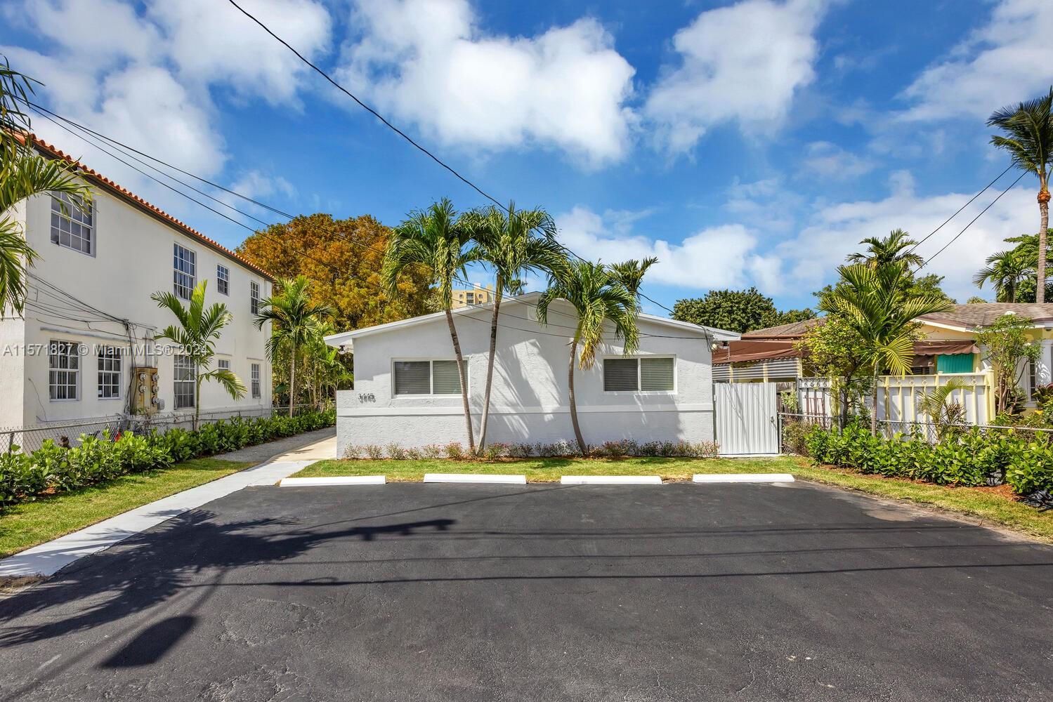 3445 SW 23rd Ter 3445, Miami, Florida 33145, 2 Bedrooms Bedrooms, ,1 BathroomBathrooms,Residentiallease,For Rent,3445 SW 23rd Ter 3445,A11571827