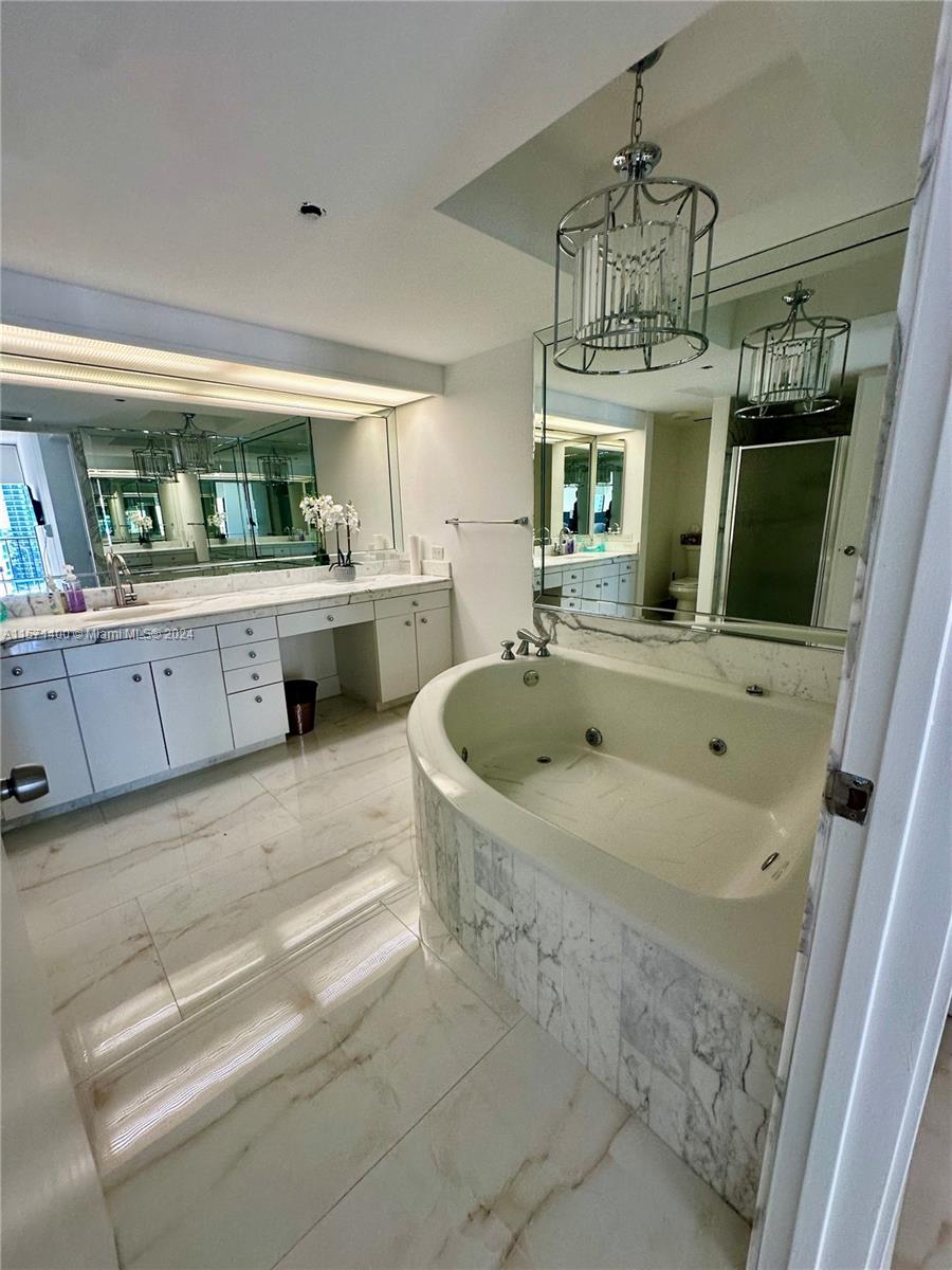 19355 Turnberry Way 8G, Aventura, Florida 33180, 2 Bedrooms Bedrooms, ,2 BathroomsBathrooms,Residentiallease,For Rent,19355 Turnberry Way 8G,A11571400