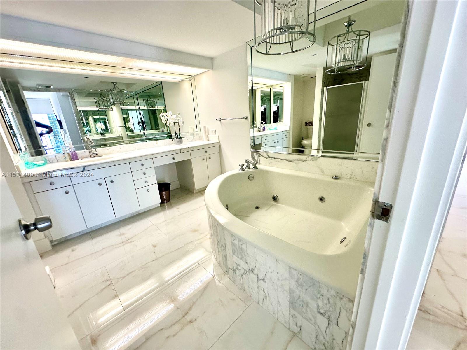 19355 Turnberry Way 8G, Aventura, Florida 33180, 2 Bedrooms Bedrooms, ,2 BathroomsBathrooms,Residentiallease,For Rent,19355 Turnberry Way 8G,A11571400