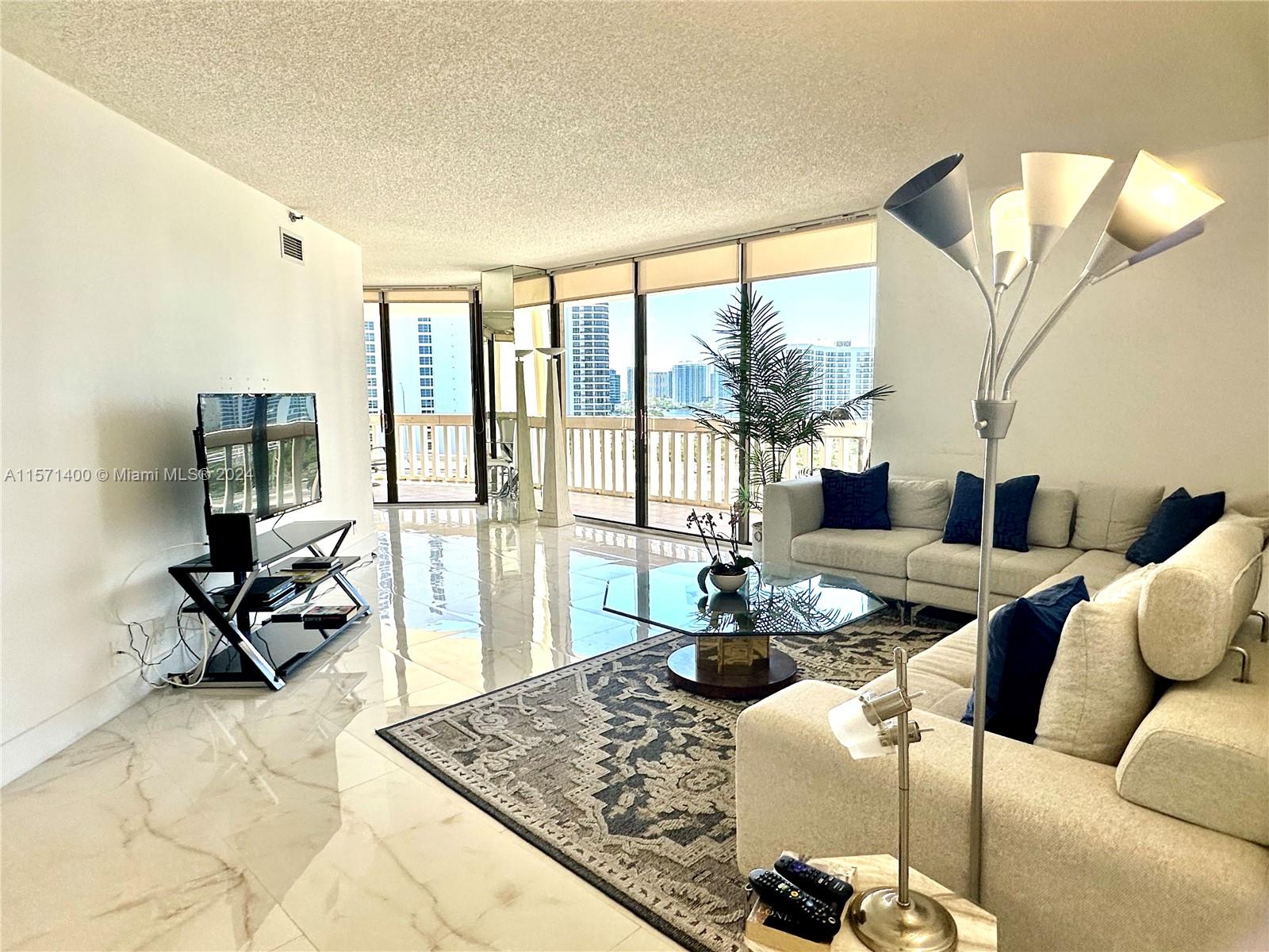 19355 Turnberry Way 8G, Aventura, Florida 33180, 2 Bedrooms Bedrooms, ,2 BathroomsBathrooms,Residentiallease,For Rent,19355 Turnberry Way 8G,A11571400