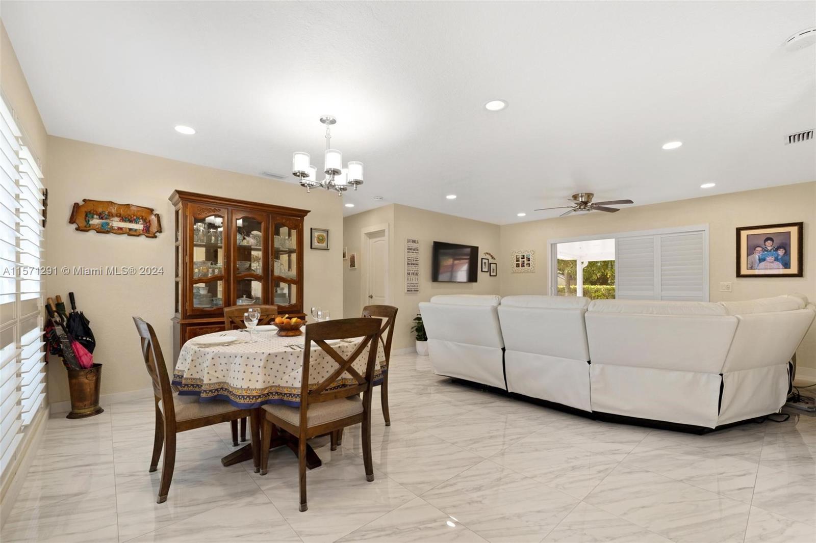 8260 SW 13th Ter, Miami, Florida 33144, 3 Bedrooms Bedrooms, 9 Rooms Rooms,3 BathroomsBathrooms,Residential,For Sale,8260 SW 13th Ter,A11571291