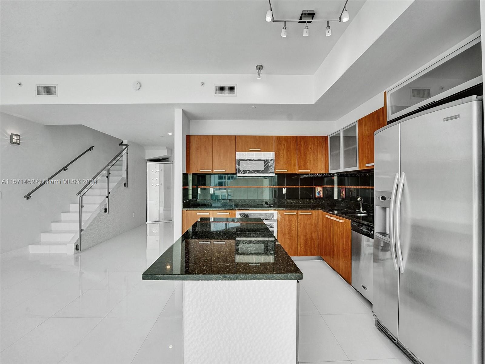 3131 NE 188th St 2-1209, Aventura, Florida 33180, 2 Bedrooms Bedrooms, ,2 BathroomsBathrooms,Residential,For Sale,3131 NE 188th St 2-1209,A11571452