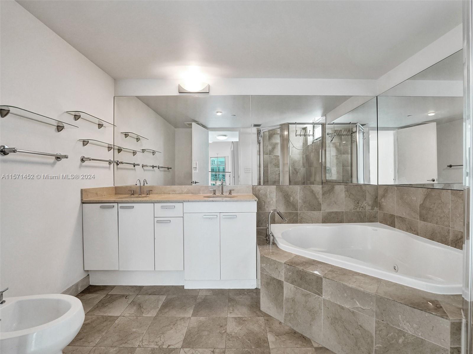 3131 NE 188th St 2-1209, Aventura, Florida 33180, 2 Bedrooms Bedrooms, ,2 BathroomsBathrooms,Residential,For Sale,3131 NE 188th St 2-1209,A11571452