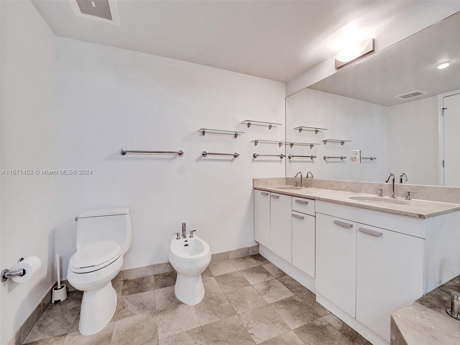 3131 NE 188th St 2-1209, Aventura, Florida 33180, 2 Bedrooms Bedrooms, ,2 BathroomsBathrooms,Residential,For Sale,3131 NE 188th St 2-1209,A11571452