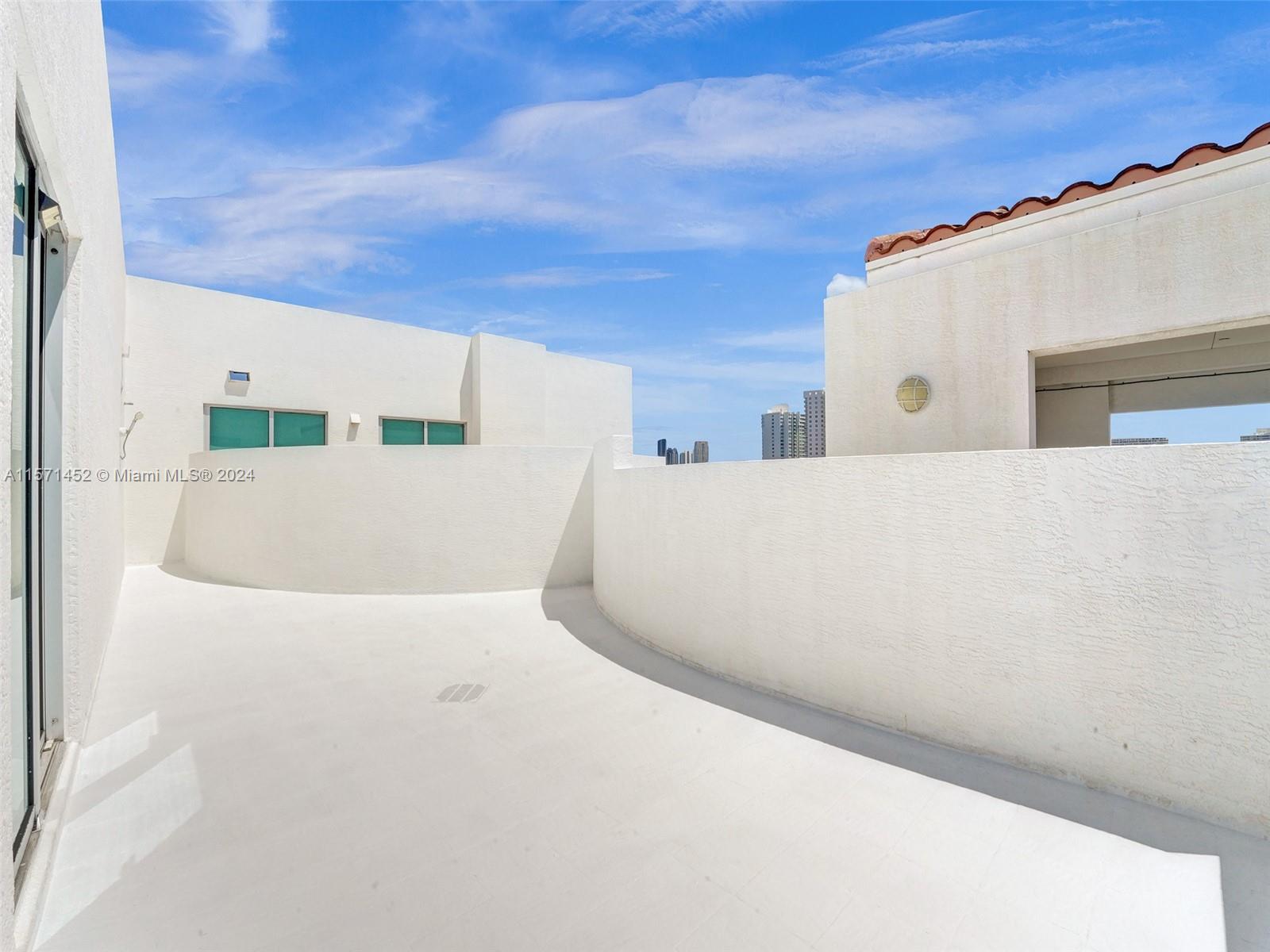 3131 NE 188th St 2-1209, Aventura, Florida 33180, 2 Bedrooms Bedrooms, ,2 BathroomsBathrooms,Residential,For Sale,3131 NE 188th St 2-1209,A11571452