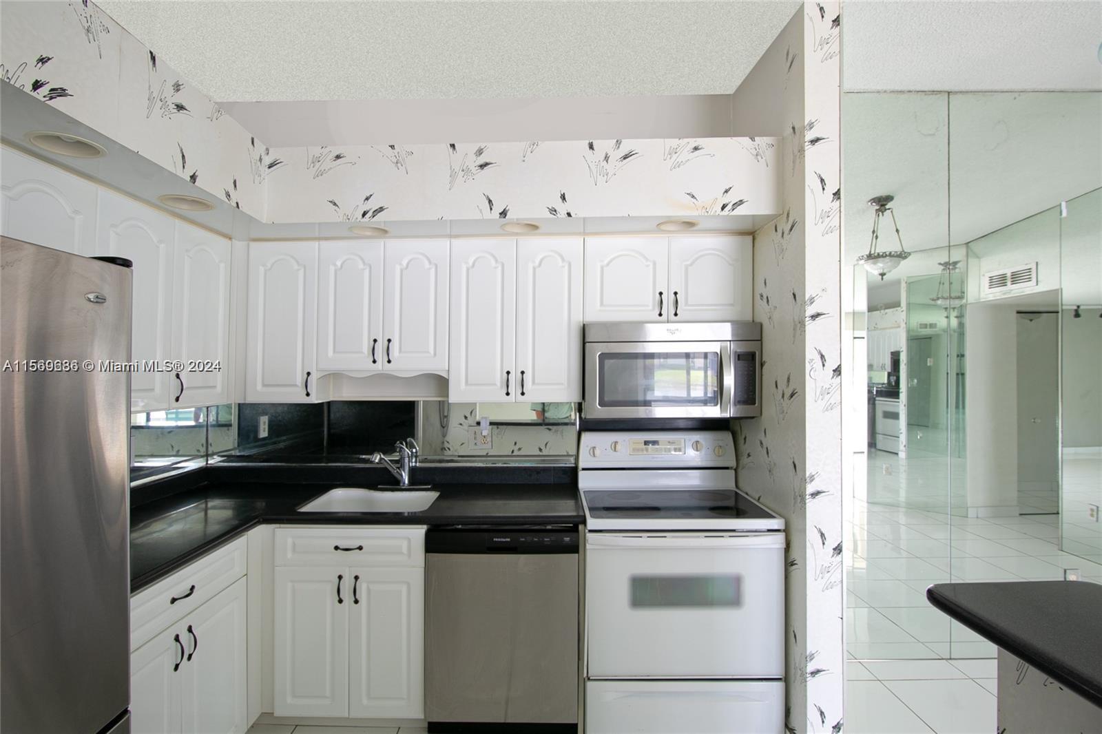9626 W Mcnab Rd 206, Tamarac, Florida 33321, 2 Bedrooms Bedrooms, ,2 BathroomsBathrooms,Residentiallease,For Rent,9626 W Mcnab Rd 206,A11569686