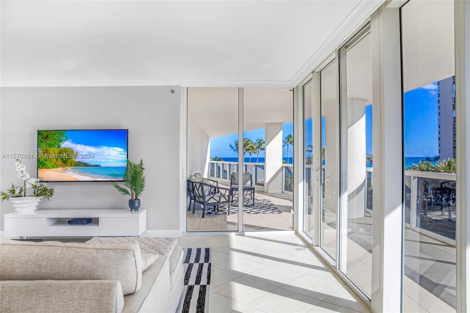 1850 S Ocean Dr 405, Hallandale Beach, Florida 33009, 2 Bedrooms Bedrooms, ,2 BathroomsBathrooms,Residential,For Sale,1850 S Ocean Dr 405,A11570481