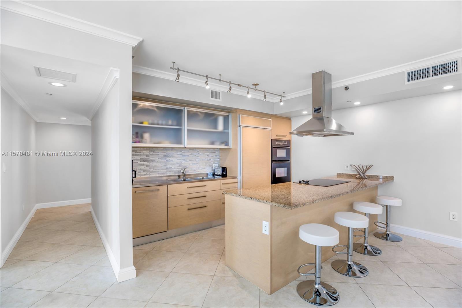 1850 S Ocean Dr 405, Hallandale Beach, Florida 33009, 2 Bedrooms Bedrooms, ,2 BathroomsBathrooms,Residential,For Sale,1850 S Ocean Dr 405,A11570481